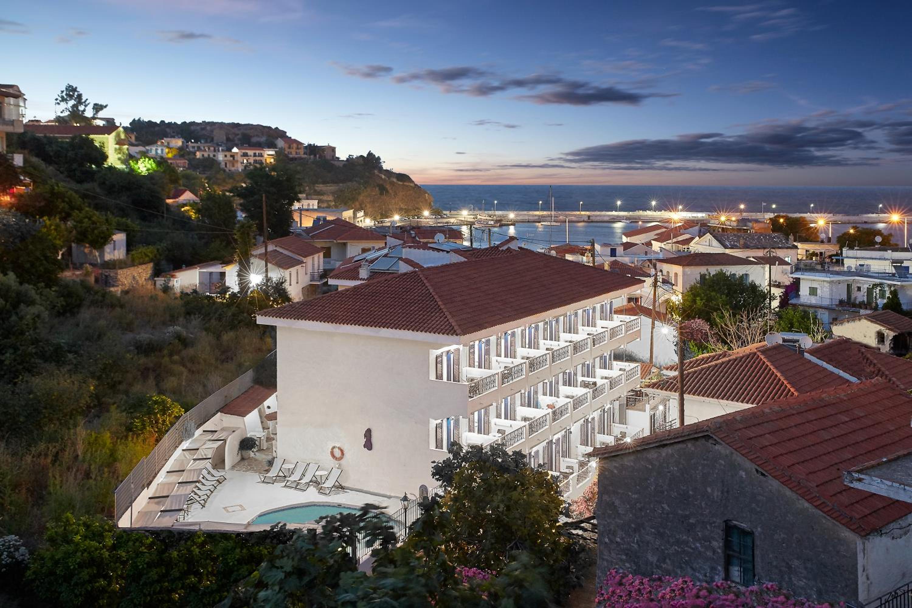 Hotel Atheras - Image 1