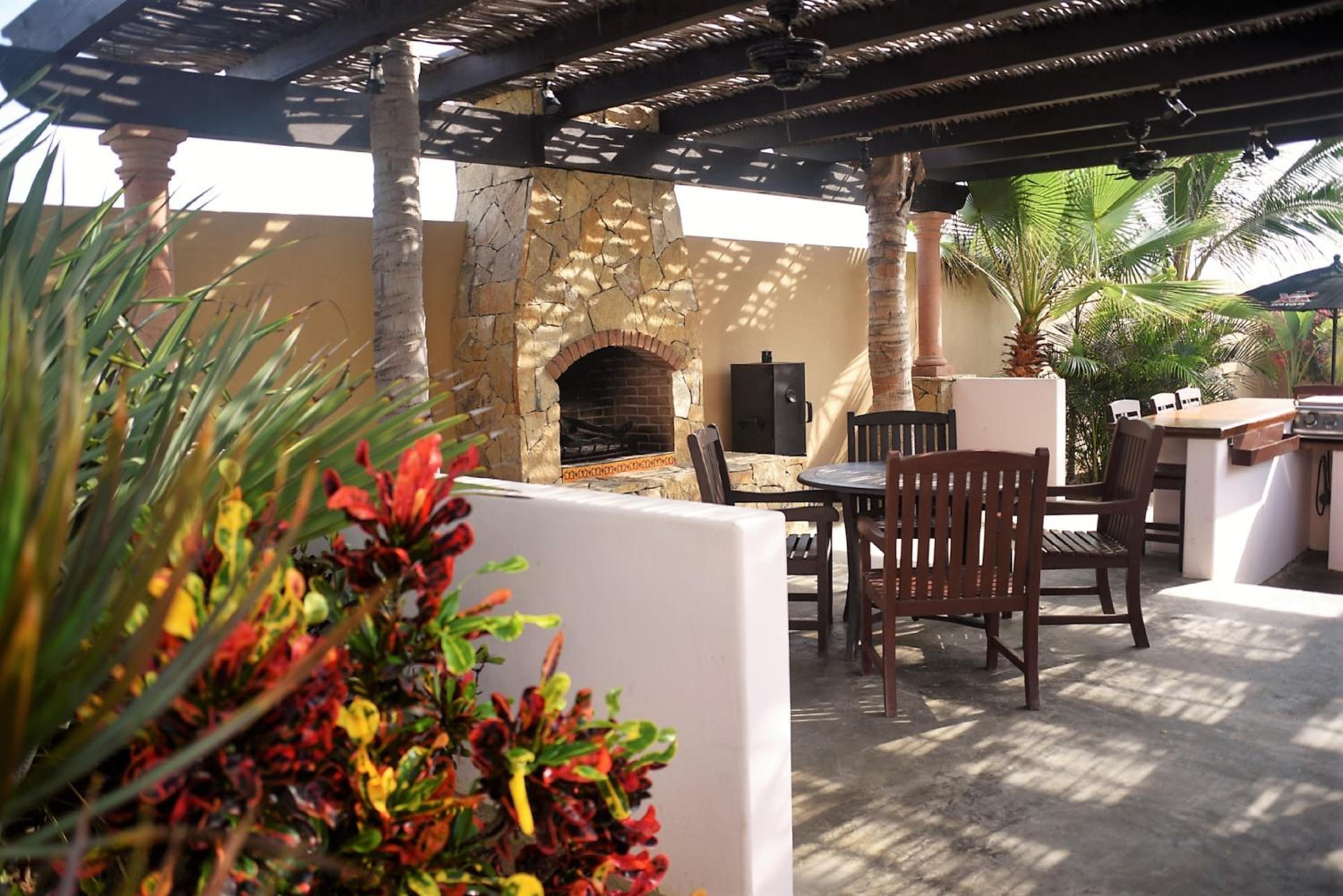 Cerritos Beach Inn