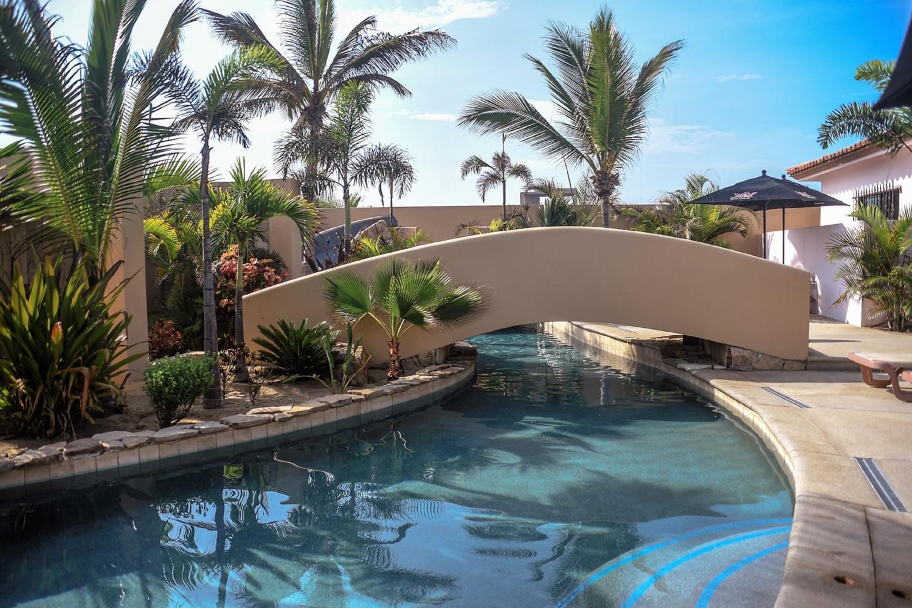 Cerritos Beach Inn