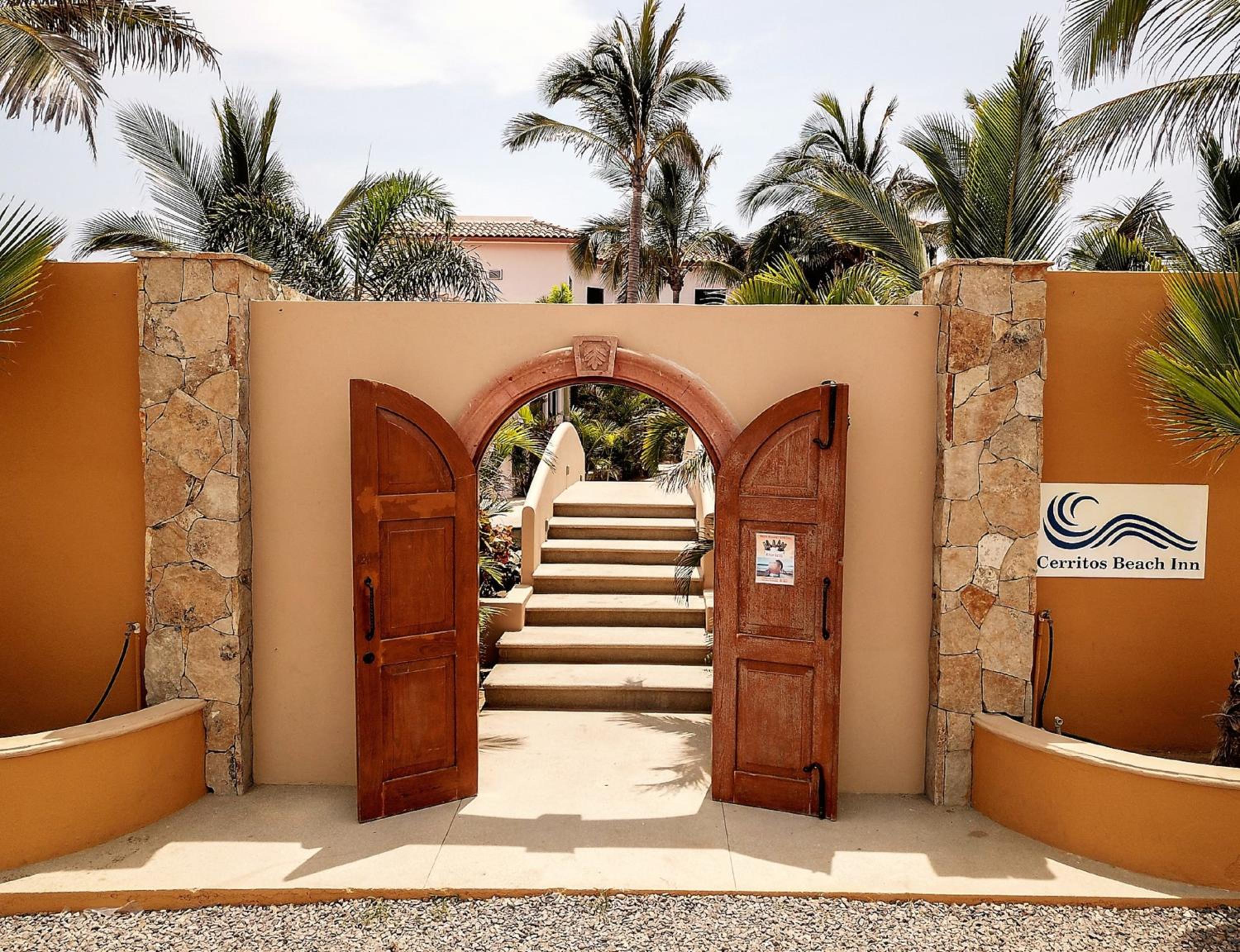 Cerritos Beach Inn