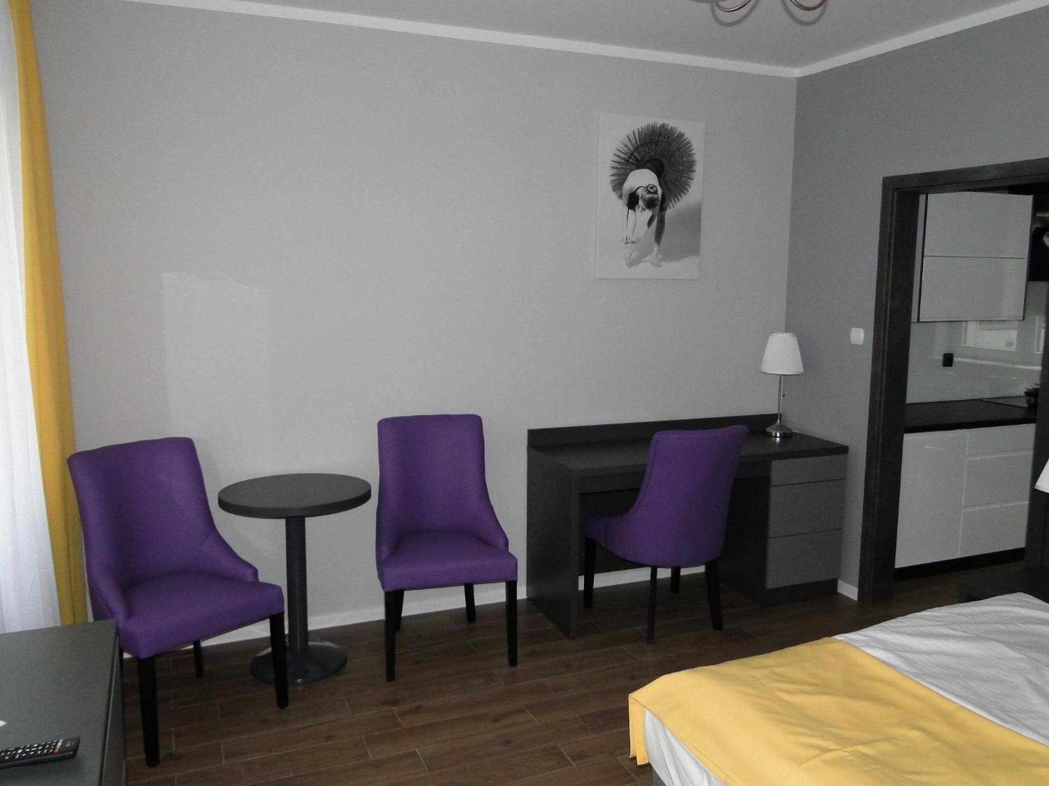 Photo 6