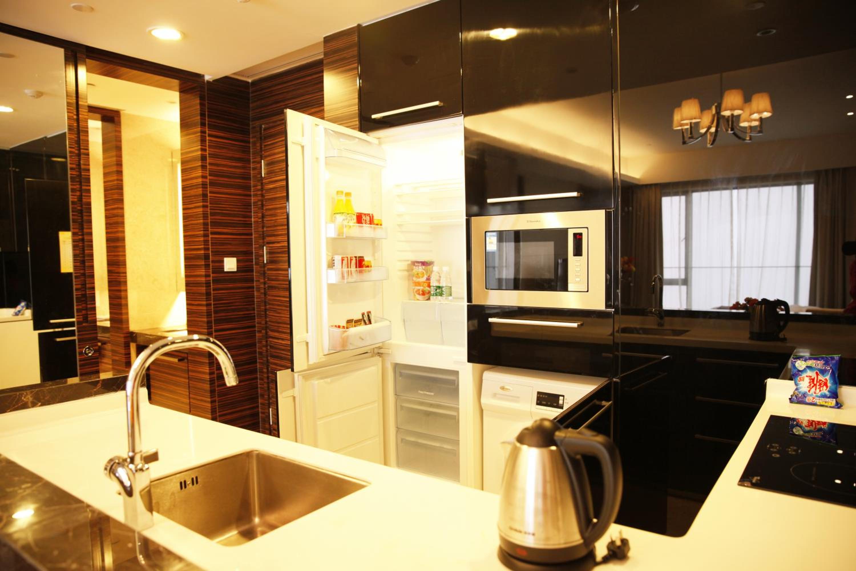 Checkinn International Apartment (GuangZhou PaZhou Poly World Trade Branch)