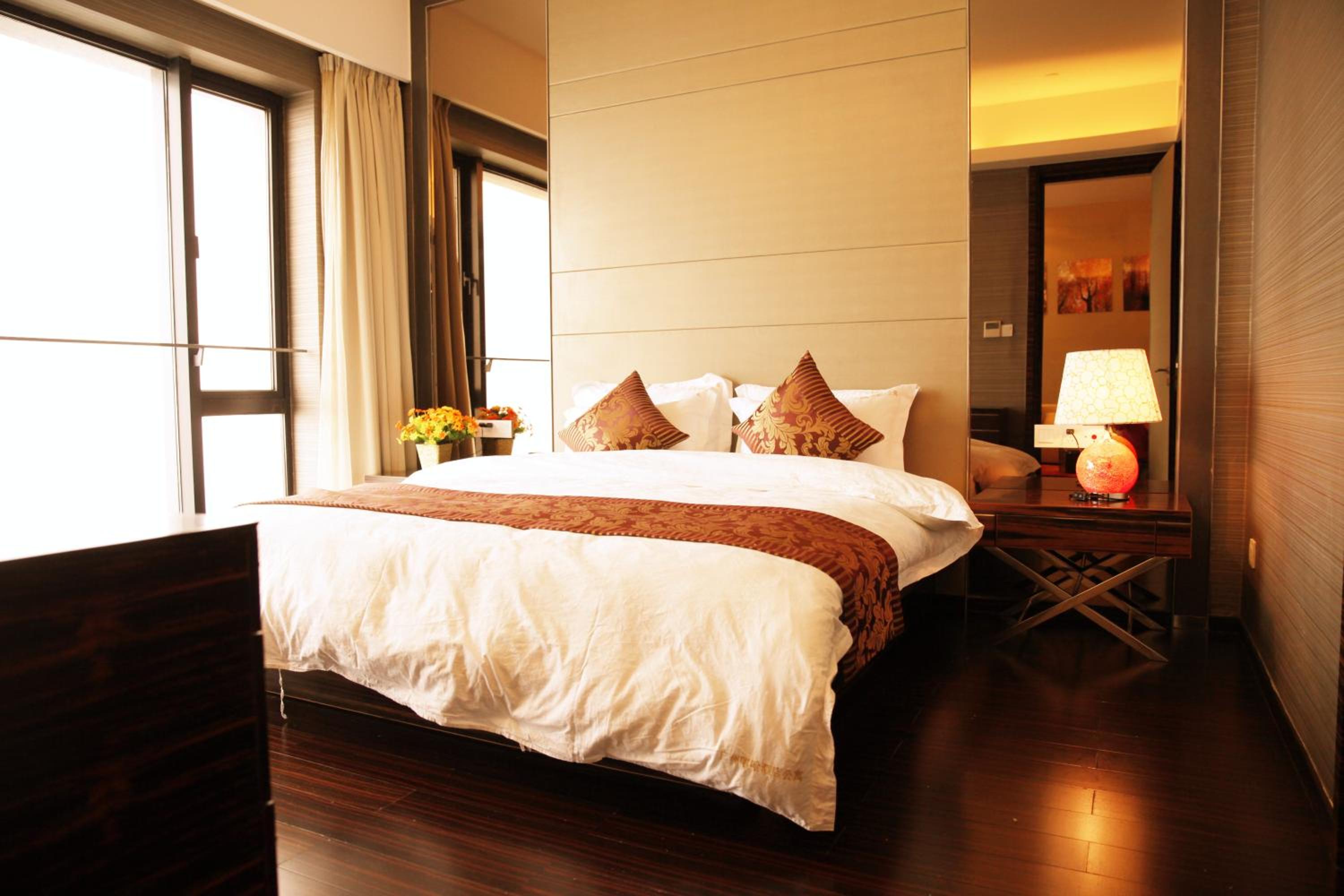 Checkinn International Apartment (GuangZhou PaZhou Poly World Trade Branch)