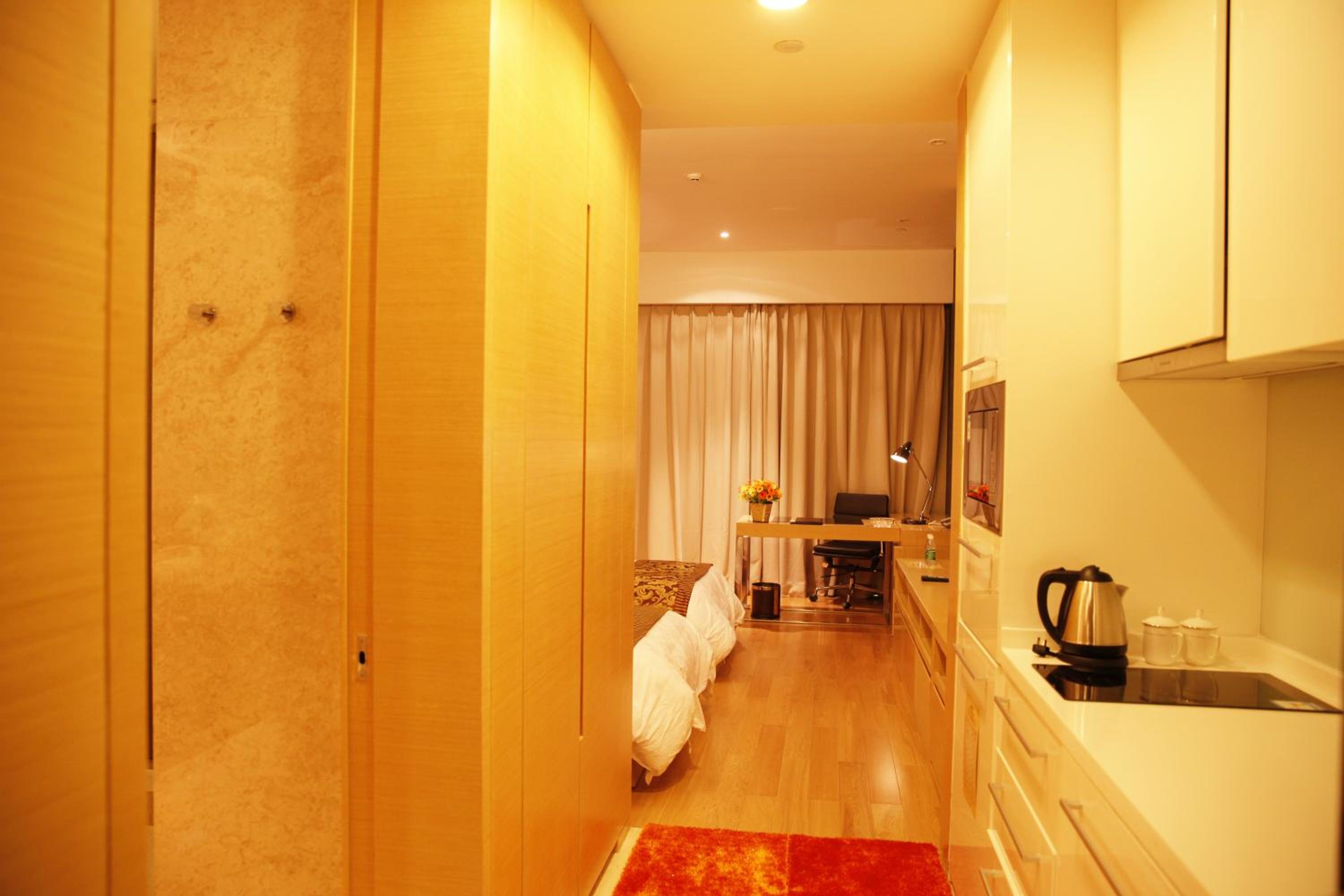 Checkinn International Apartment (GuangZhou PaZhou Poly World Trade Branch)