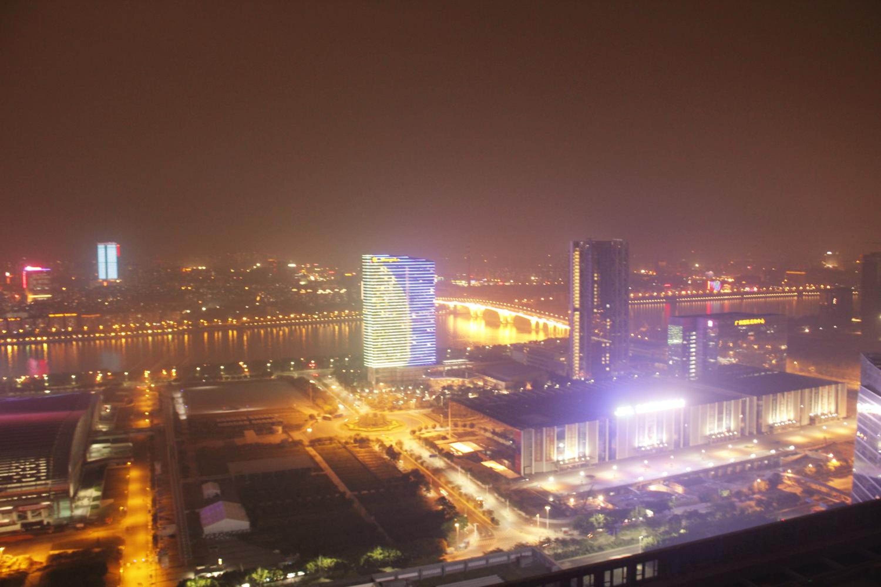 Checkinn International Apartment (GuangZhou PaZhou Poly World Trade Branch)