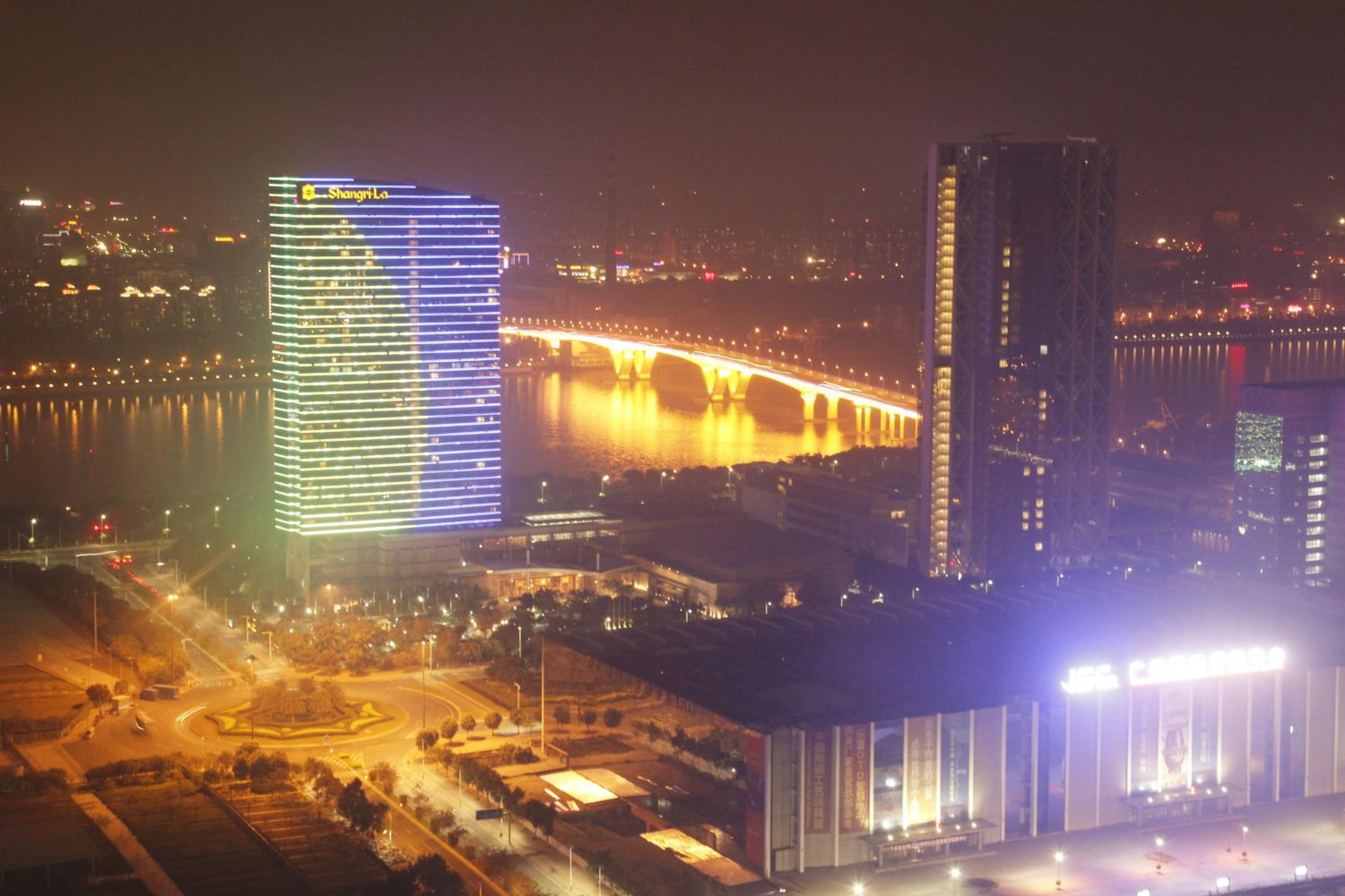 Checkinn International Apartment (GuangZhou PaZhou Poly World Trade Branch)