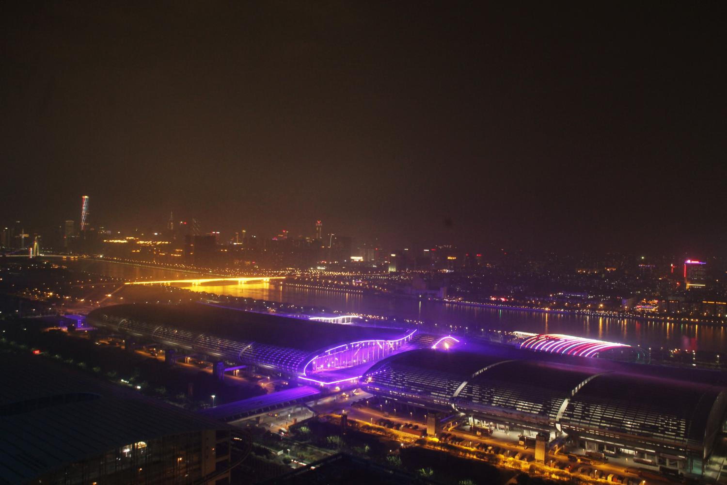 Checkinn International Apartment (GuangZhou PaZhou Poly World Trade Branch)