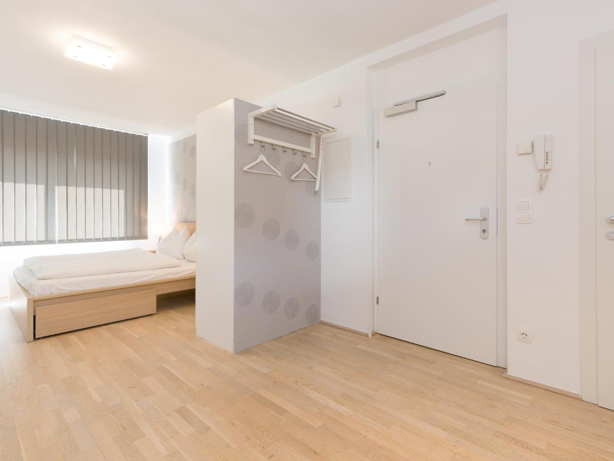 Christian Apartments Oper - contactless check in