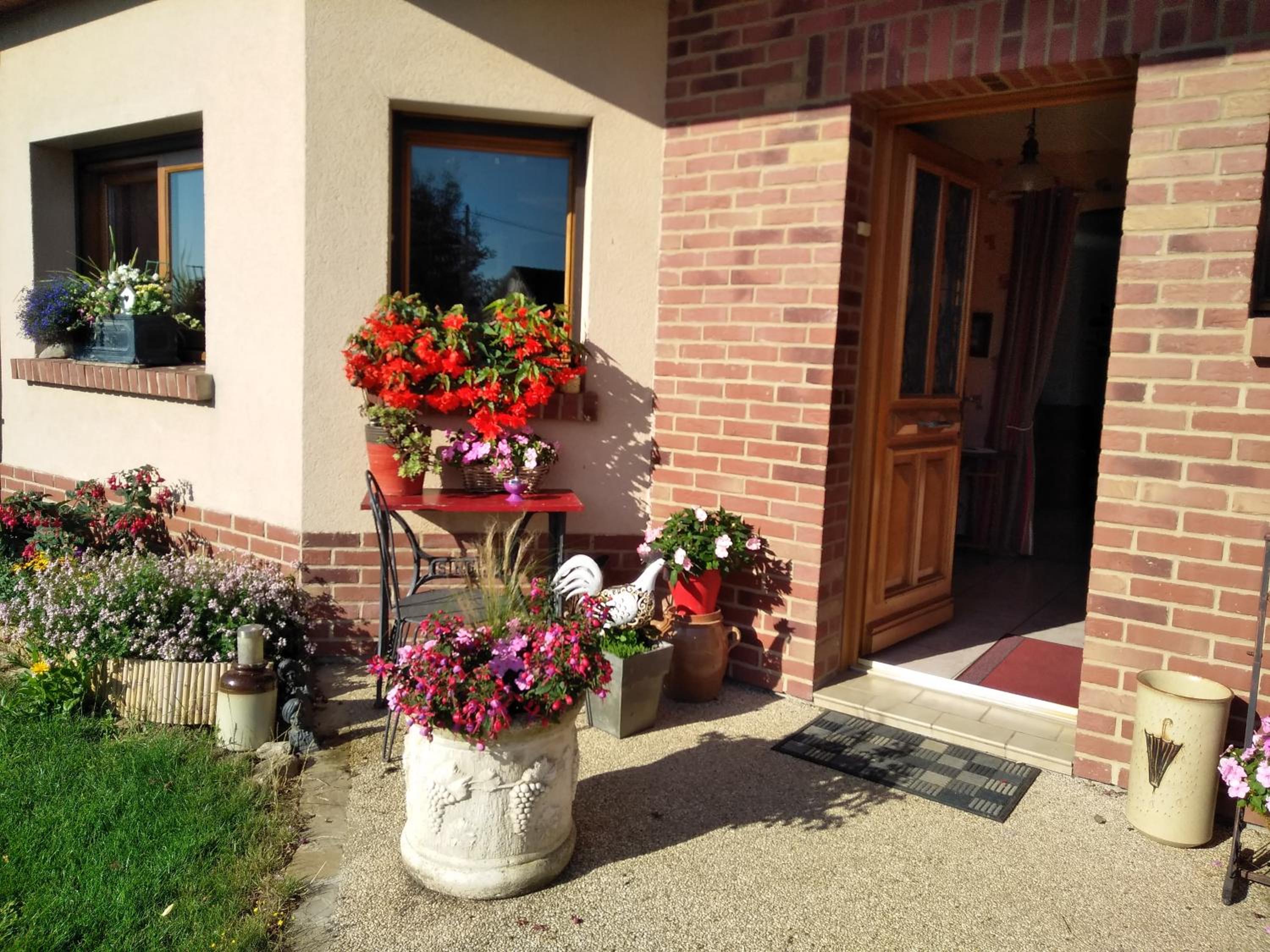 Chambre D'hotes Le Clos Fleuri view 2