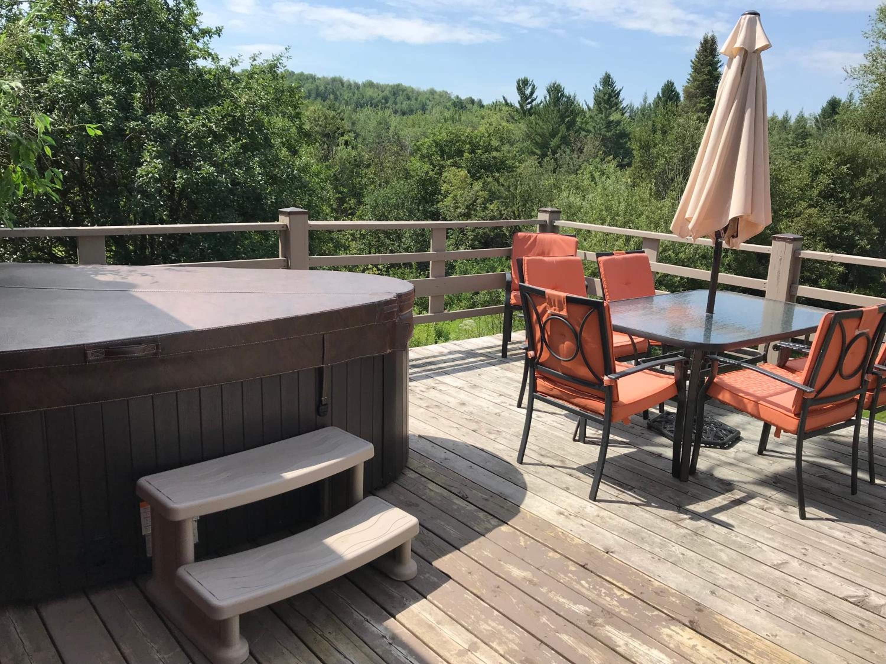 Chalet Charbonneau et Spa view 5