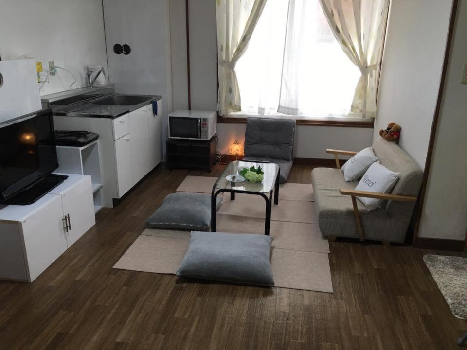 Happy Apartment