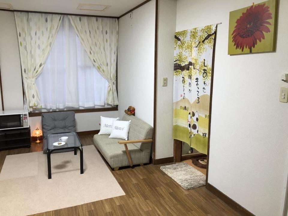 Happy Apartment