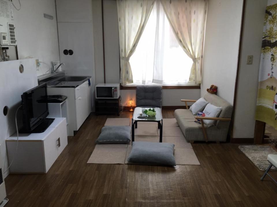 Happy Apartment