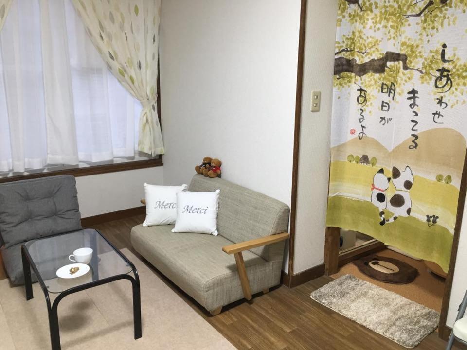 Happy Apartment