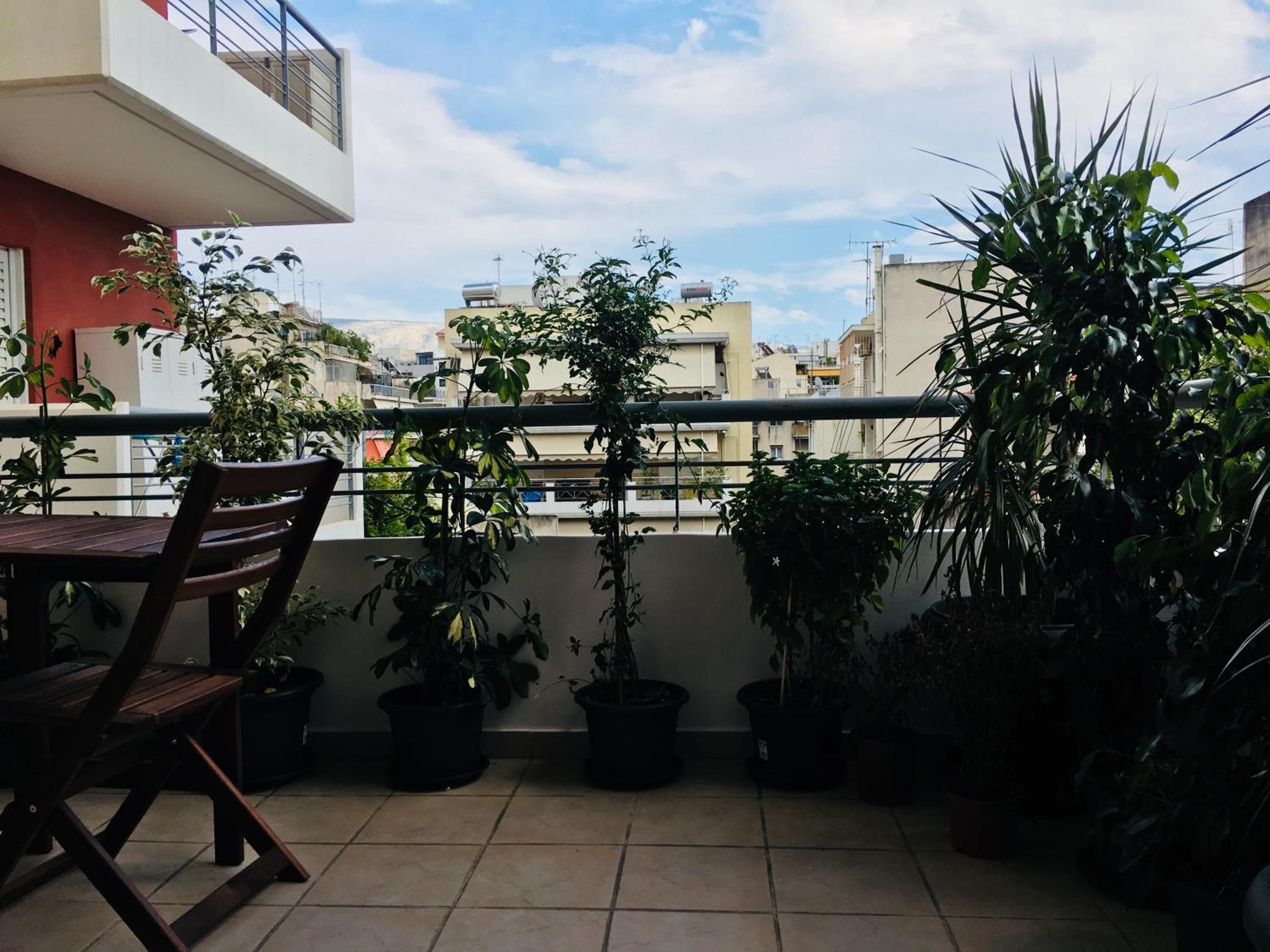 Top for sightseeing 4th floor studio veranda!