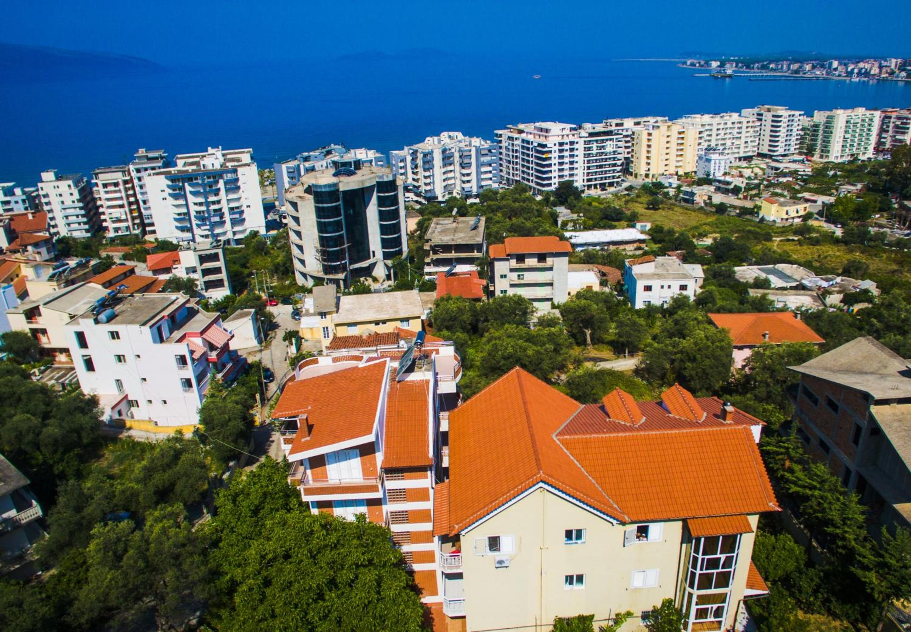 Lux Apartments