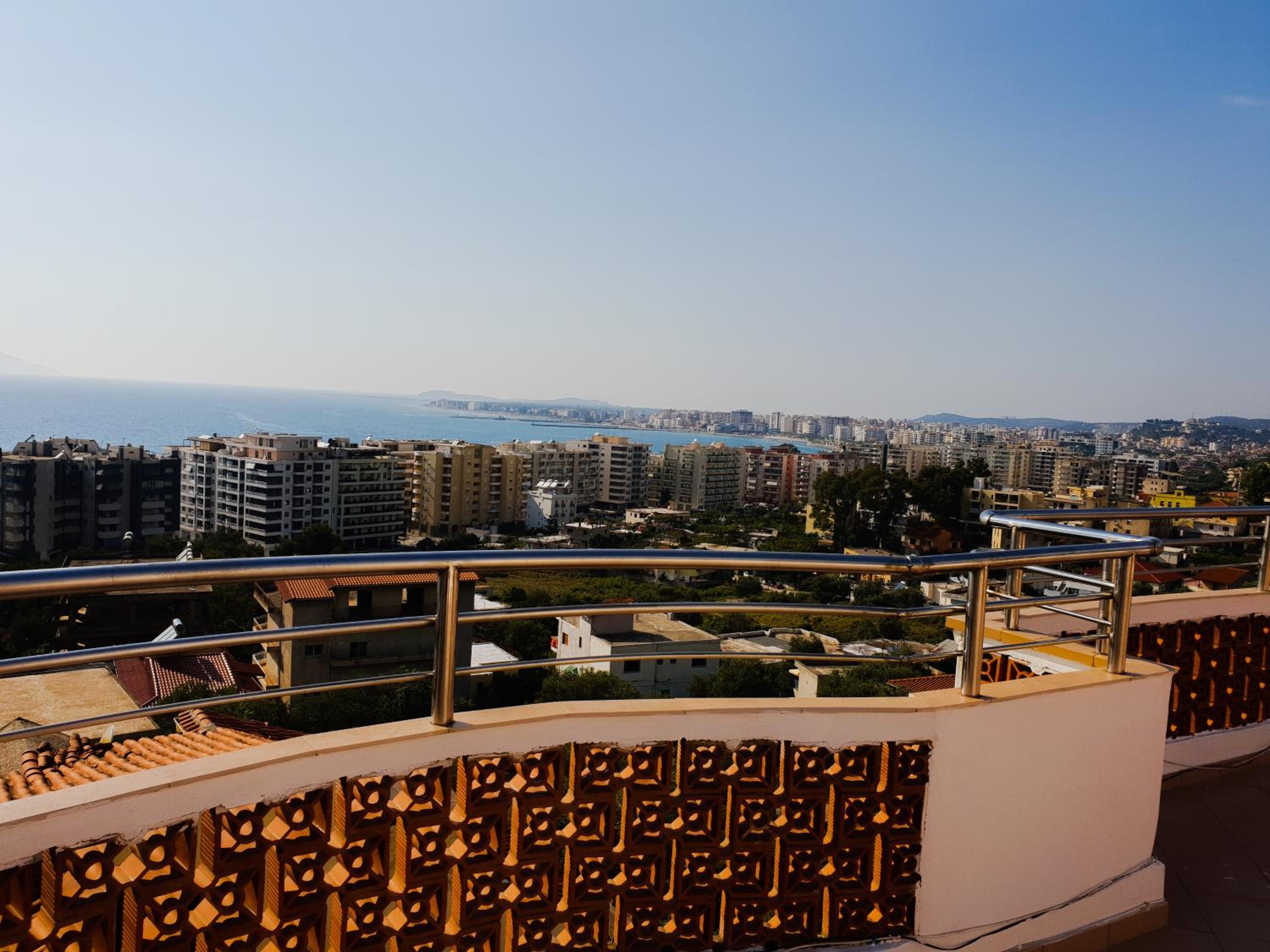 Lux Apartments