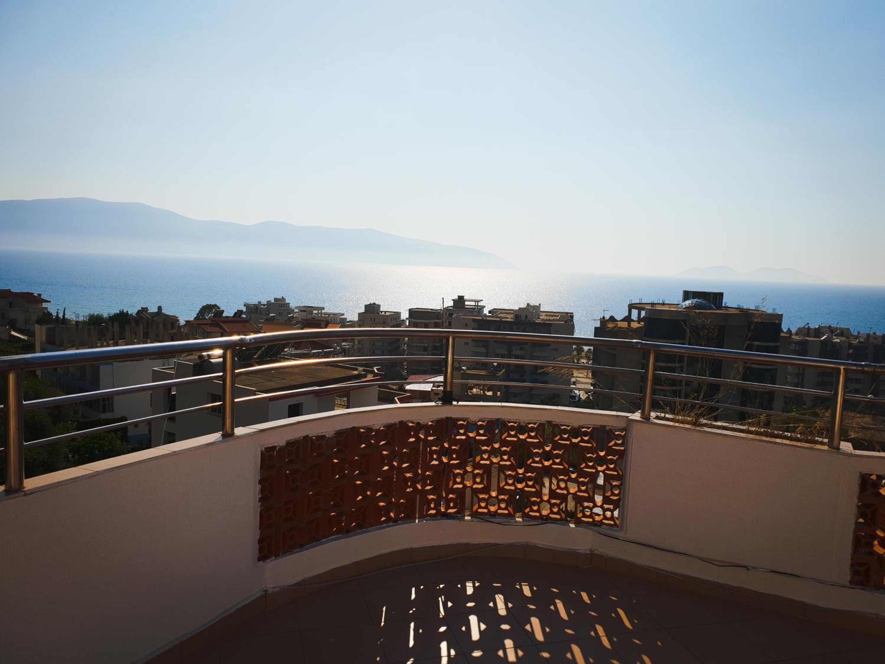 Lux Apartments