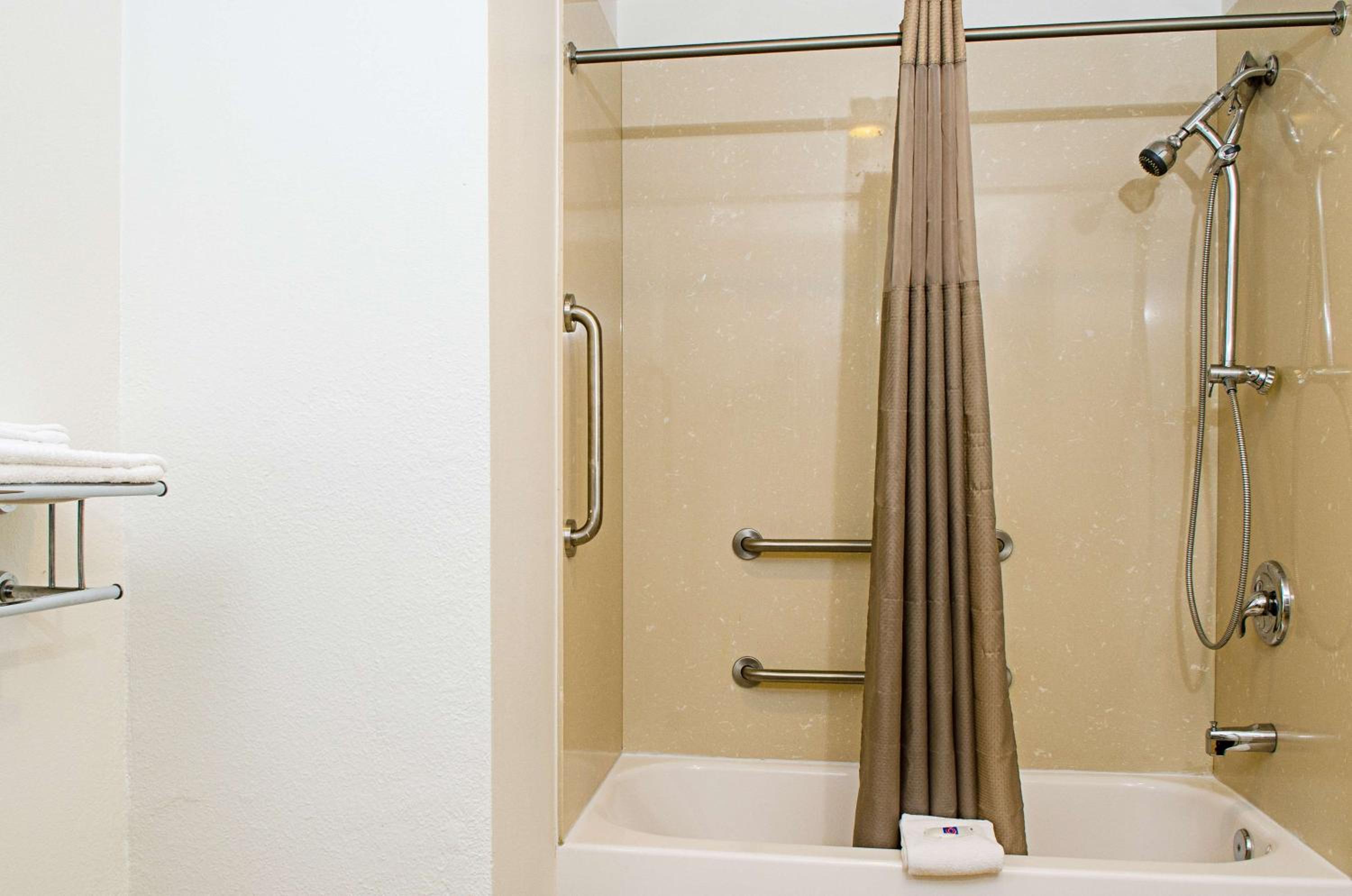 Modesto Vacations - Motel 6-Modesto, CA - Downtown - Property Image 12