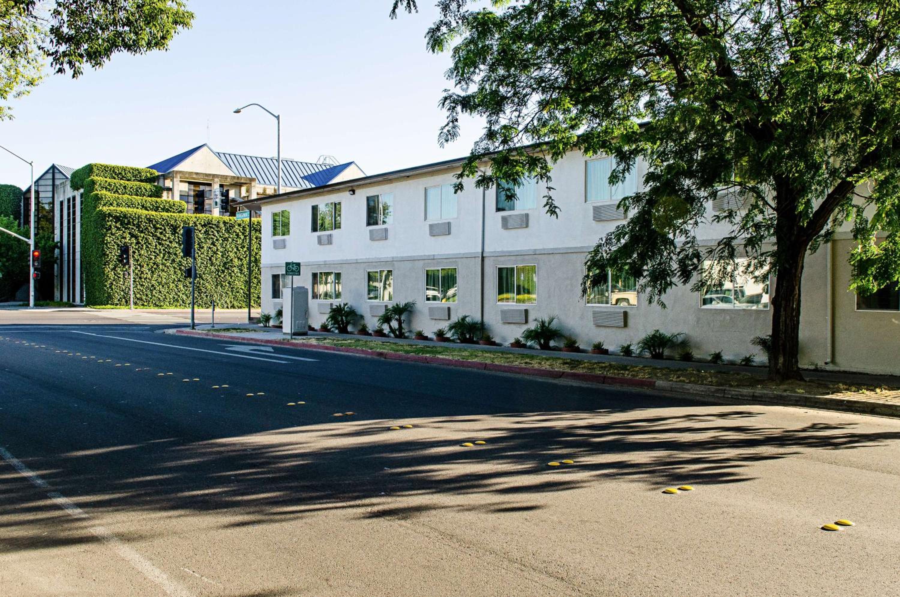 Modesto Vacations - Motel 6-Modesto, CA - Downtown - Property Image 1