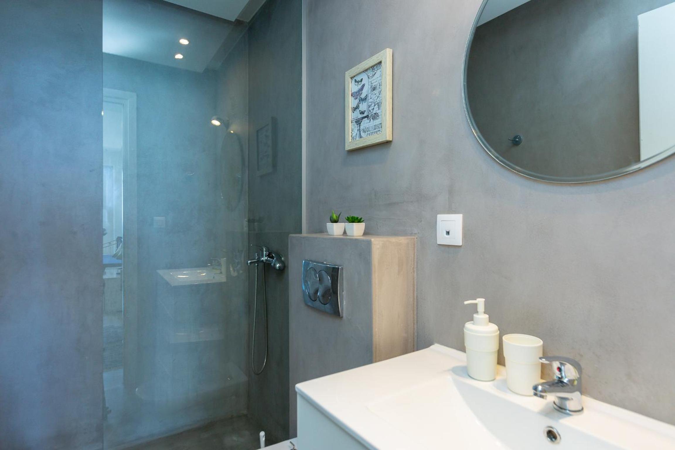 Meltemi Coast Suites