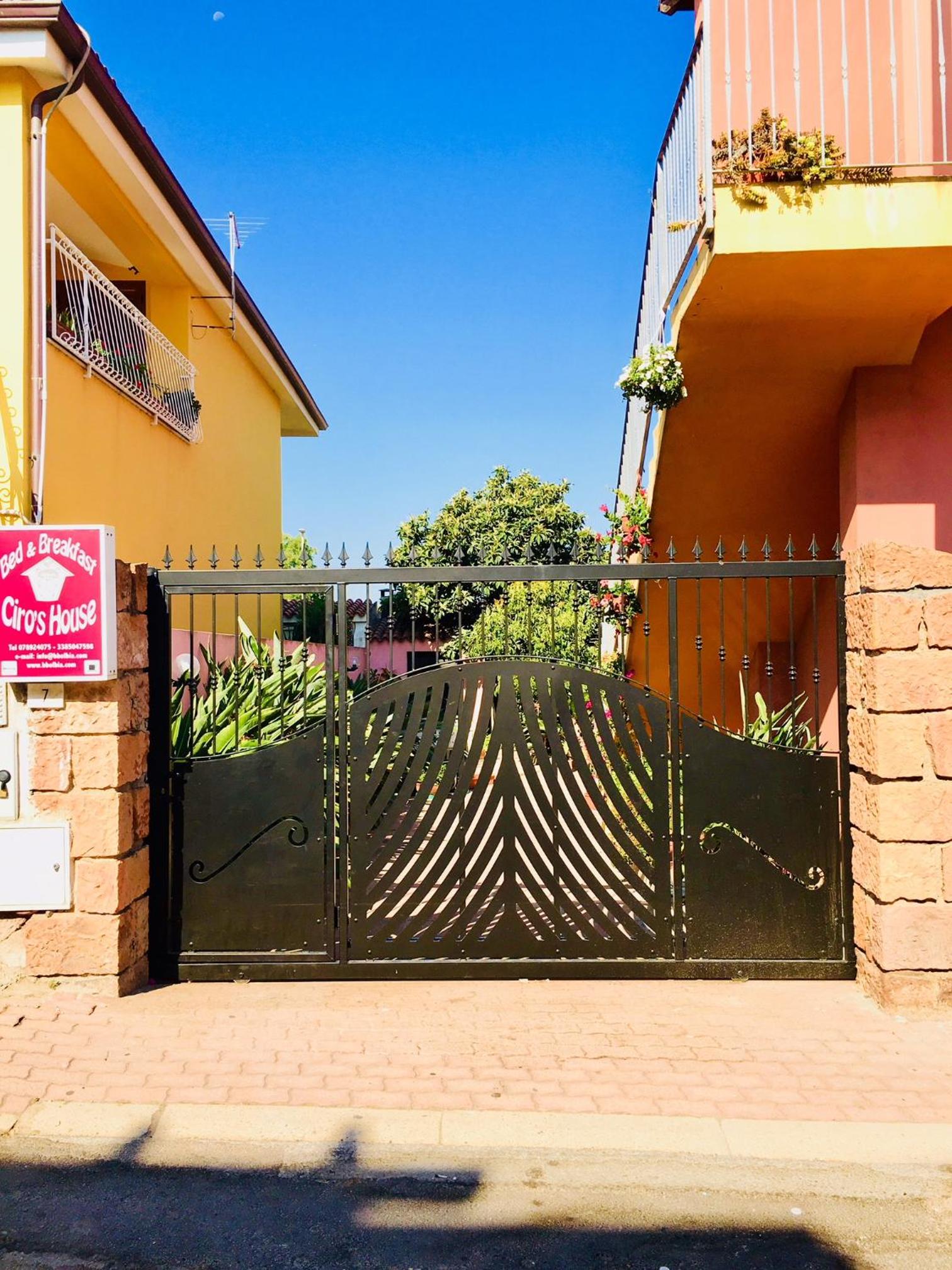 Hotel Affittacamere Ciro's House - Image 1