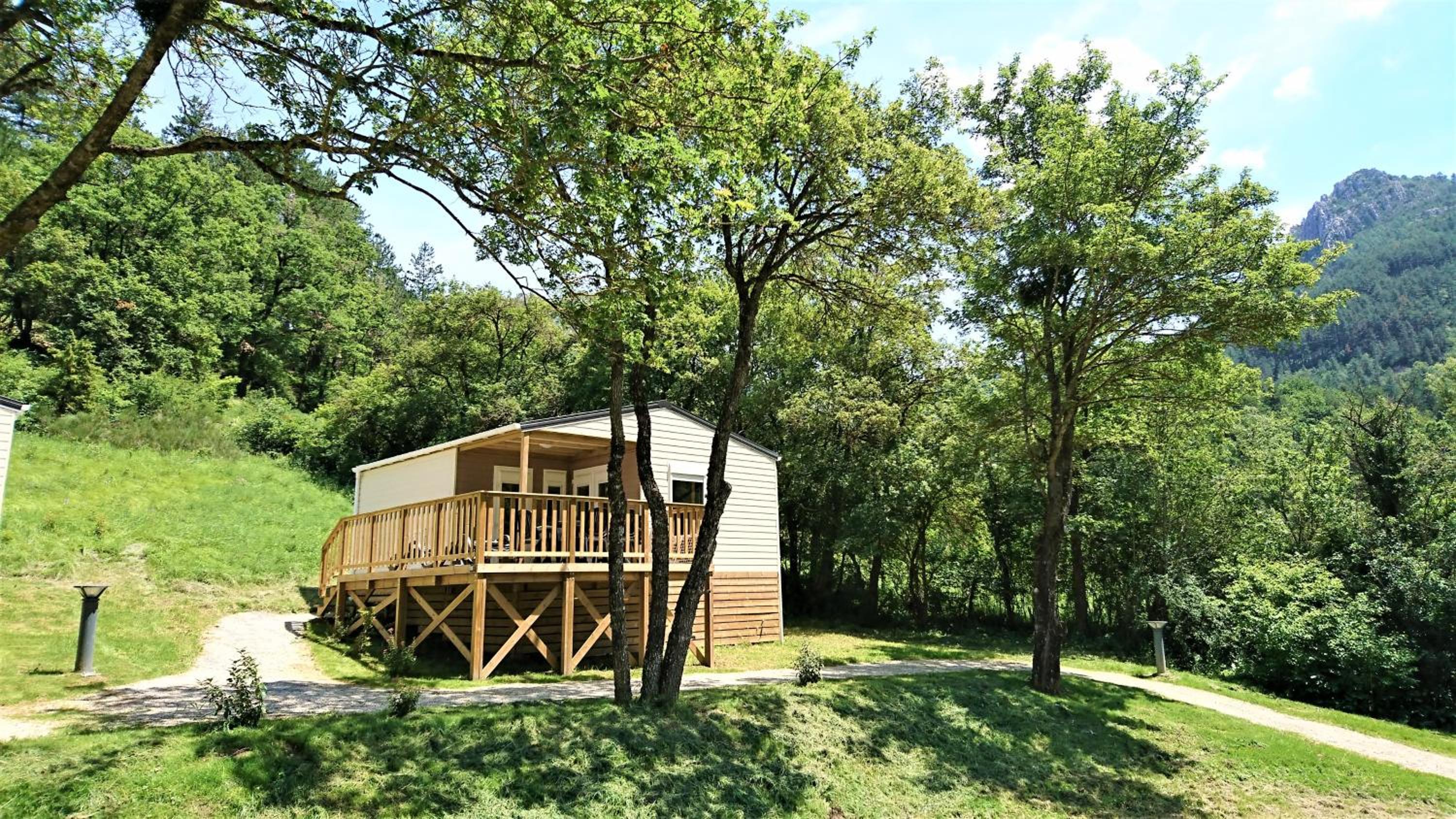 Camping Les Framboiseilles view 3