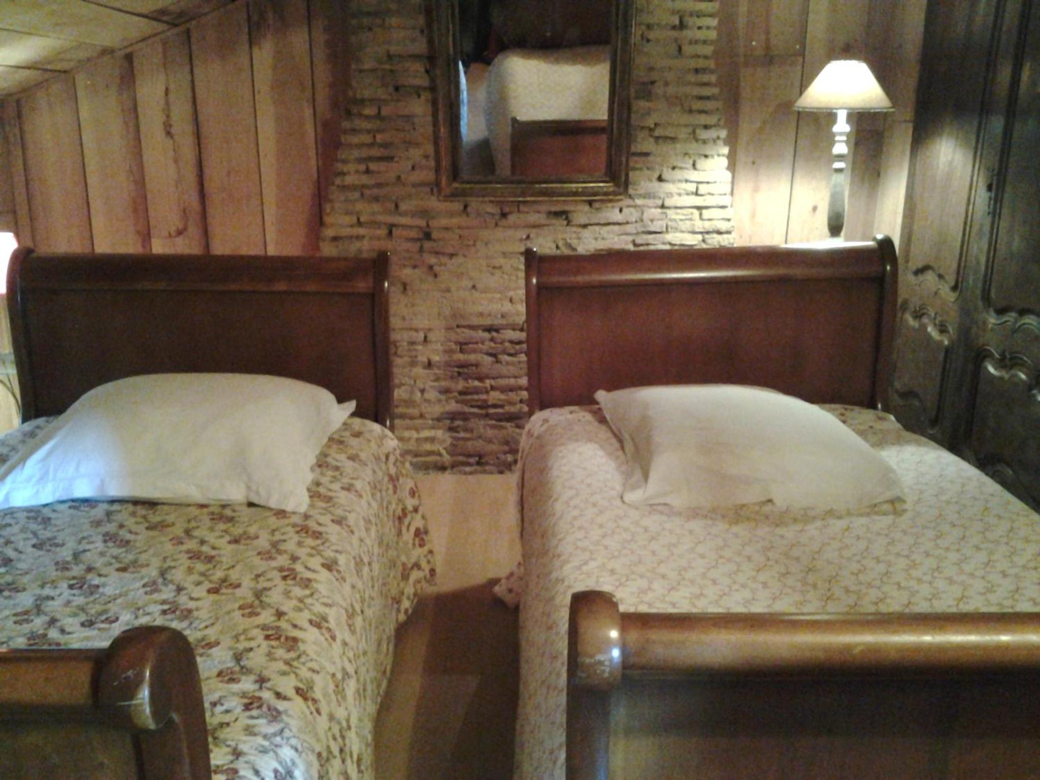 Les Hotes Des Guillemets view 5