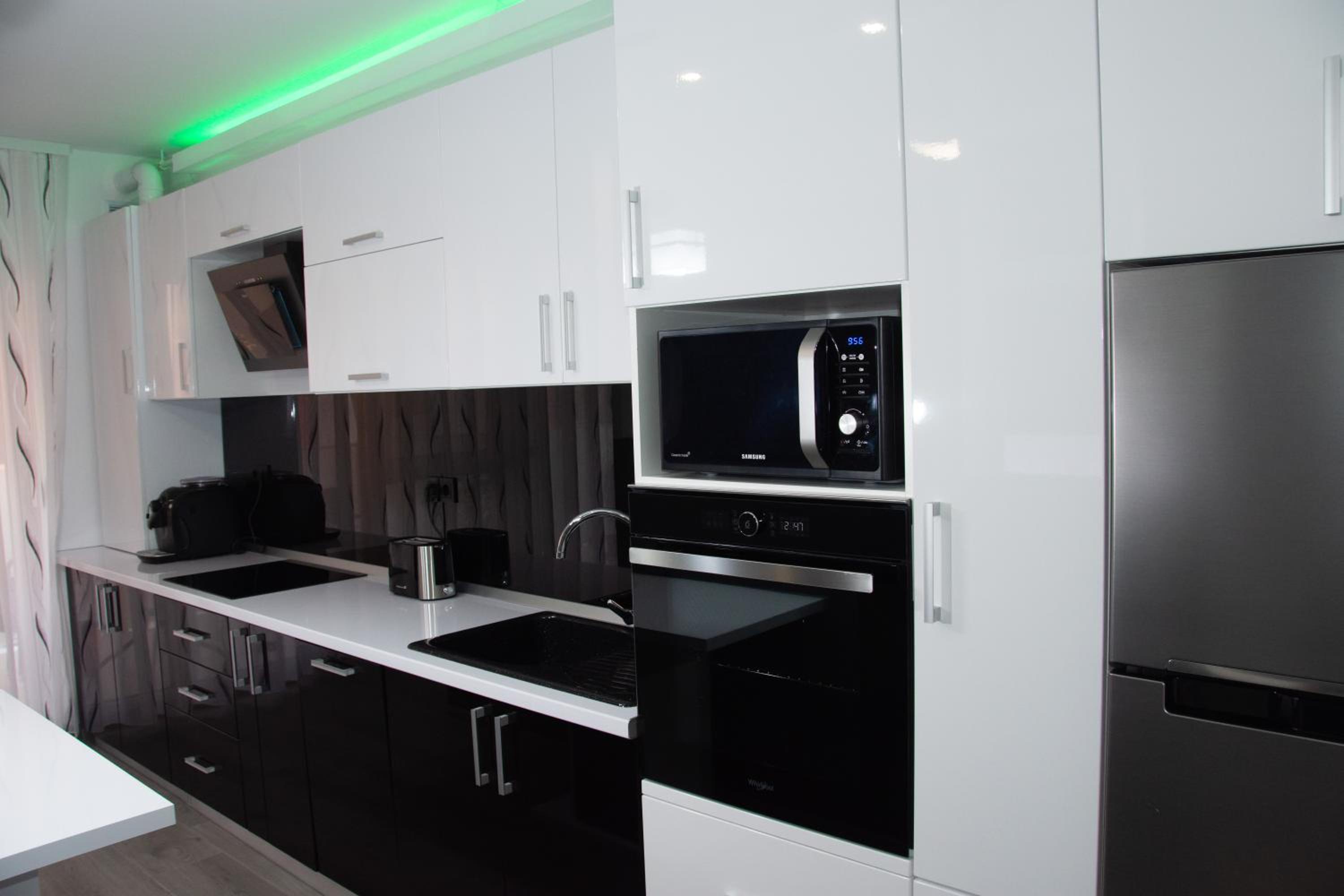 Modern minimalist apartment in Oradea view 3