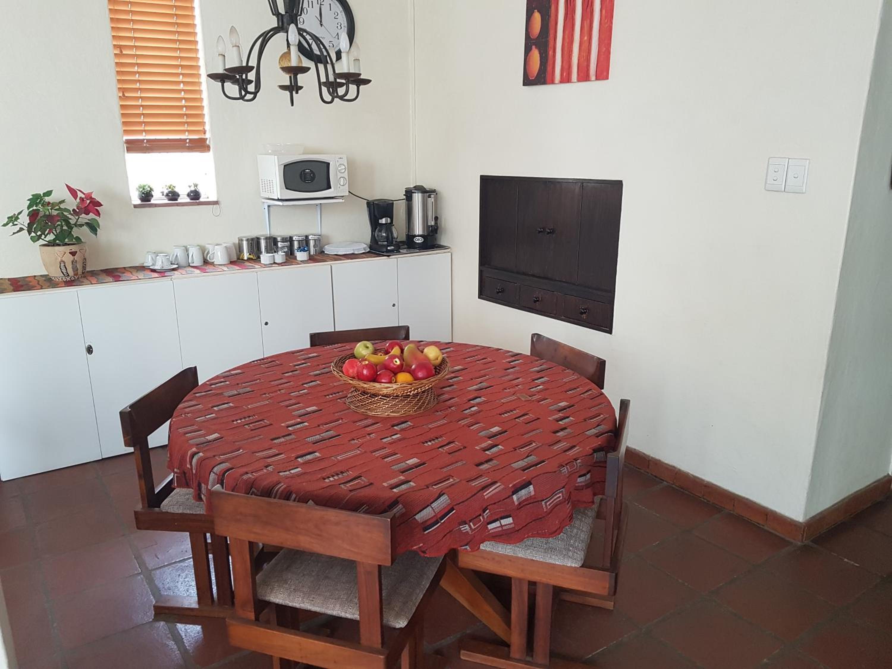360 Eastwoods Guesthouse
