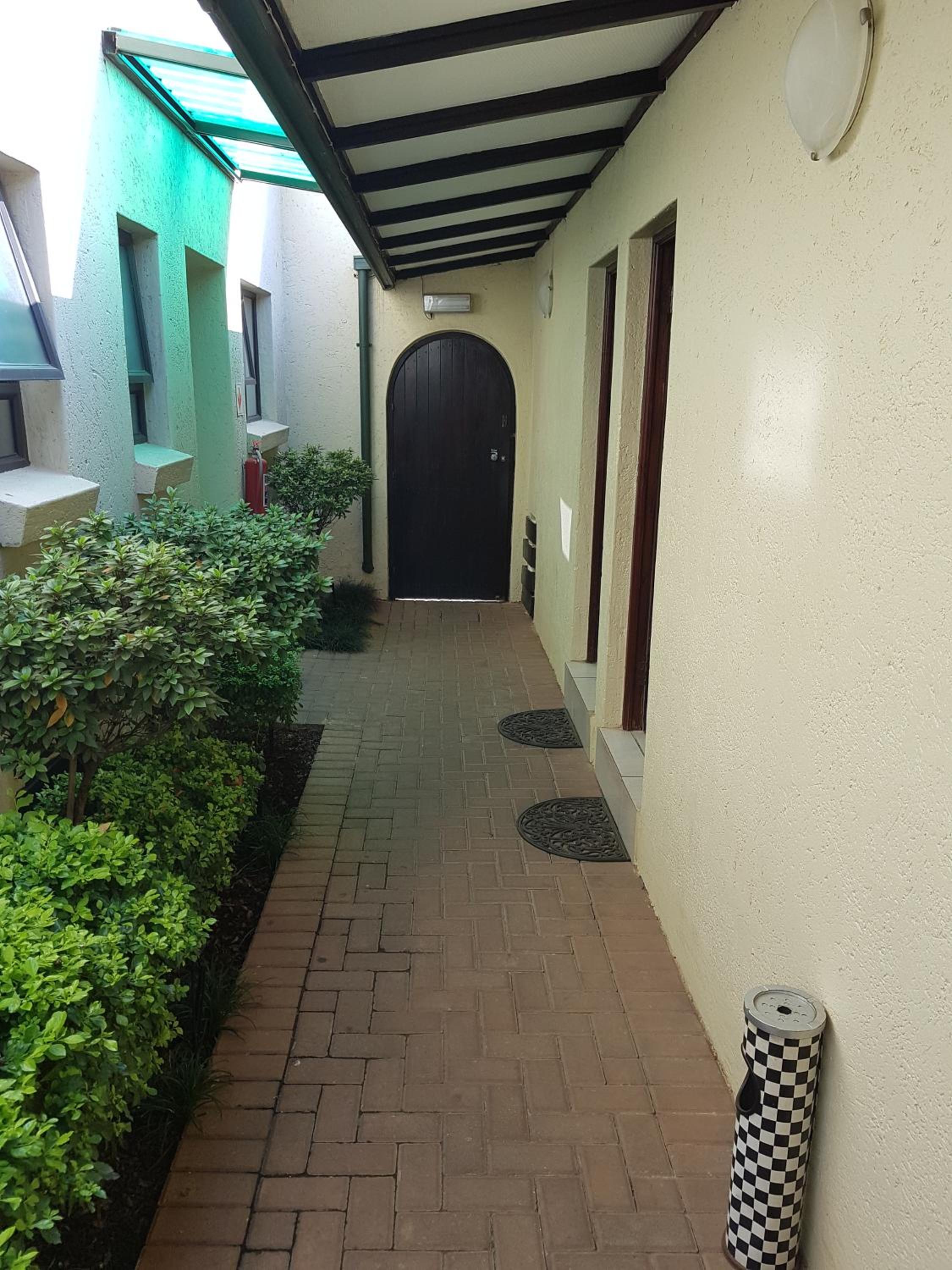 360 Eastwoods Guesthouse