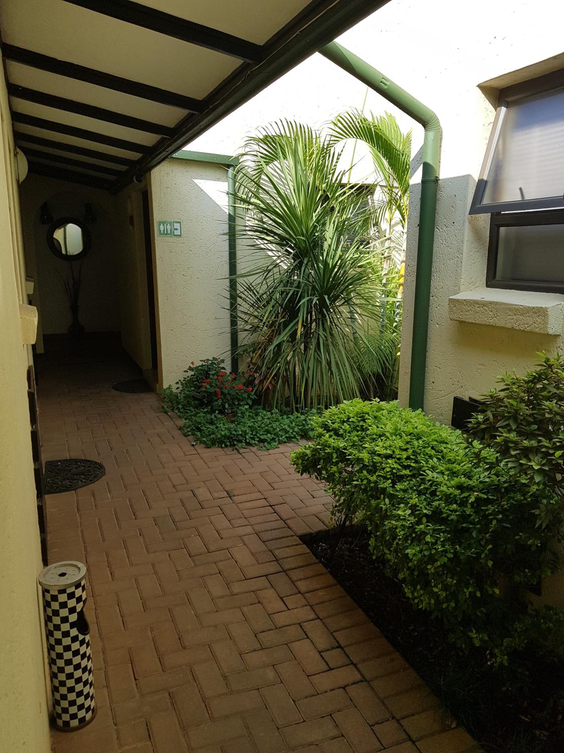 360 Eastwoods Guesthouse