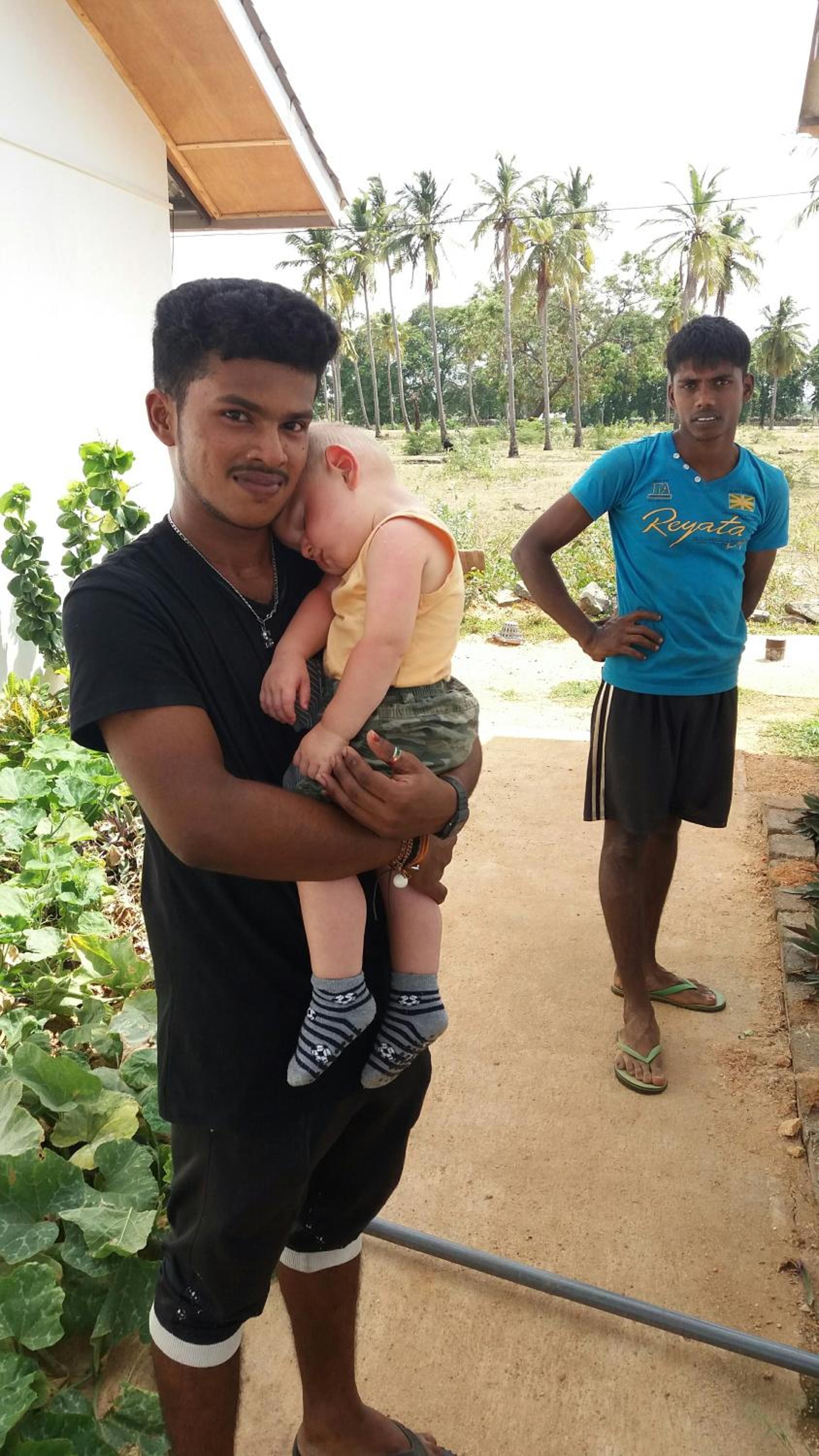Shan Guest and Restaurant Nilaveli
