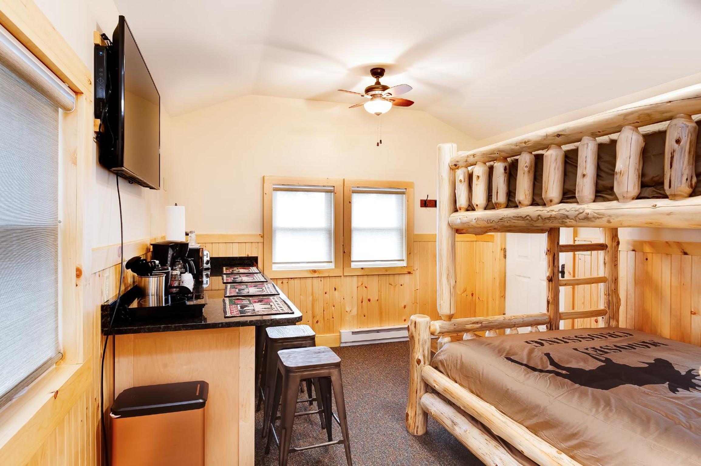 Cobble Mountain Lodge