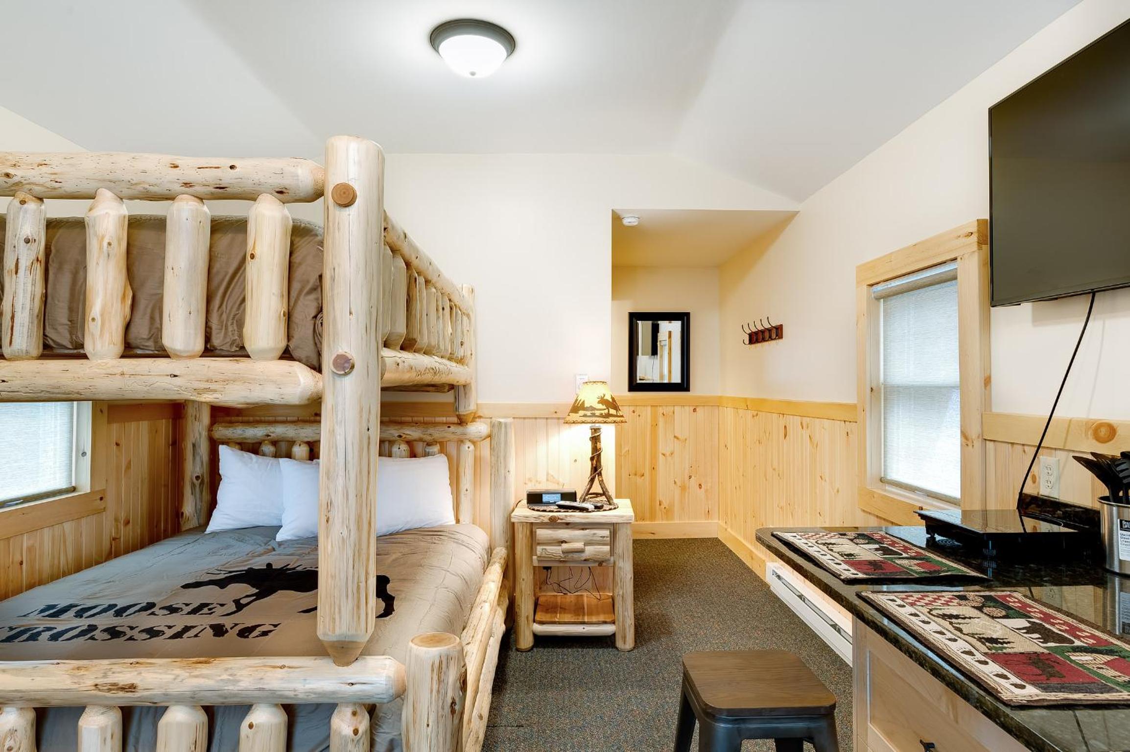 Cobble Mountain Lodge