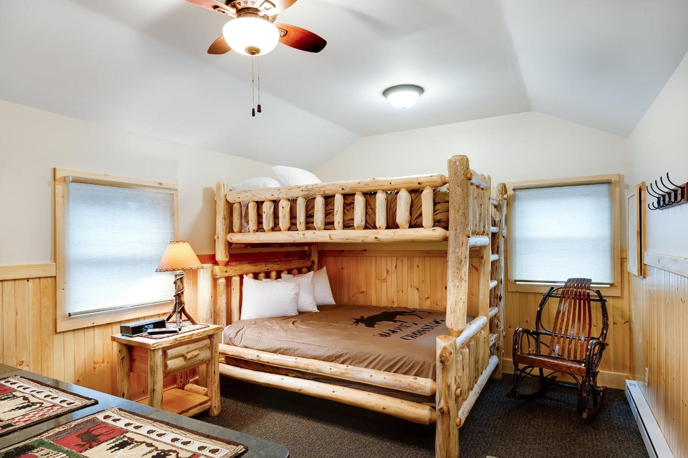 Cobble Mountain Lodge