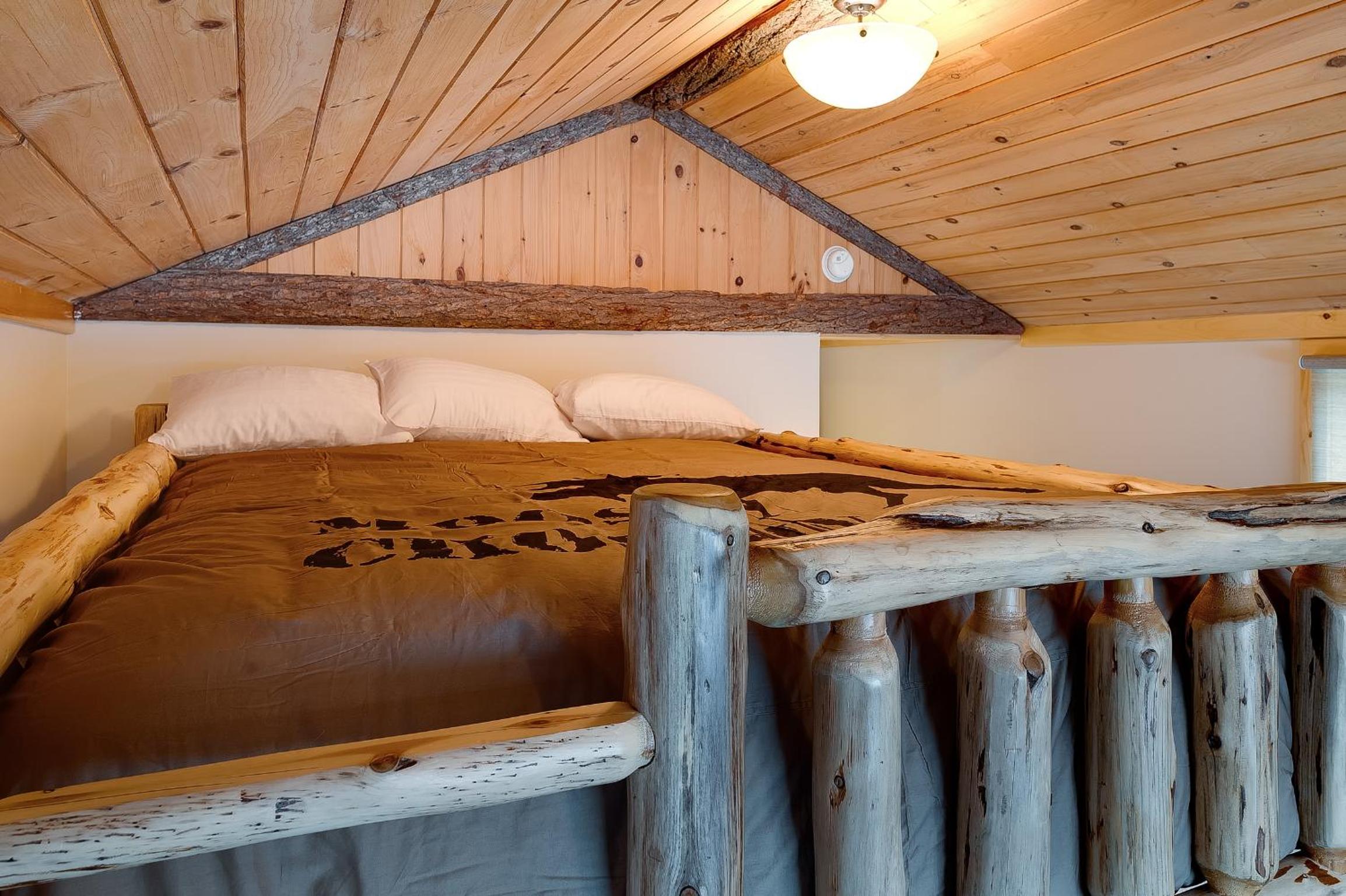 Cobble Mountain Lodge