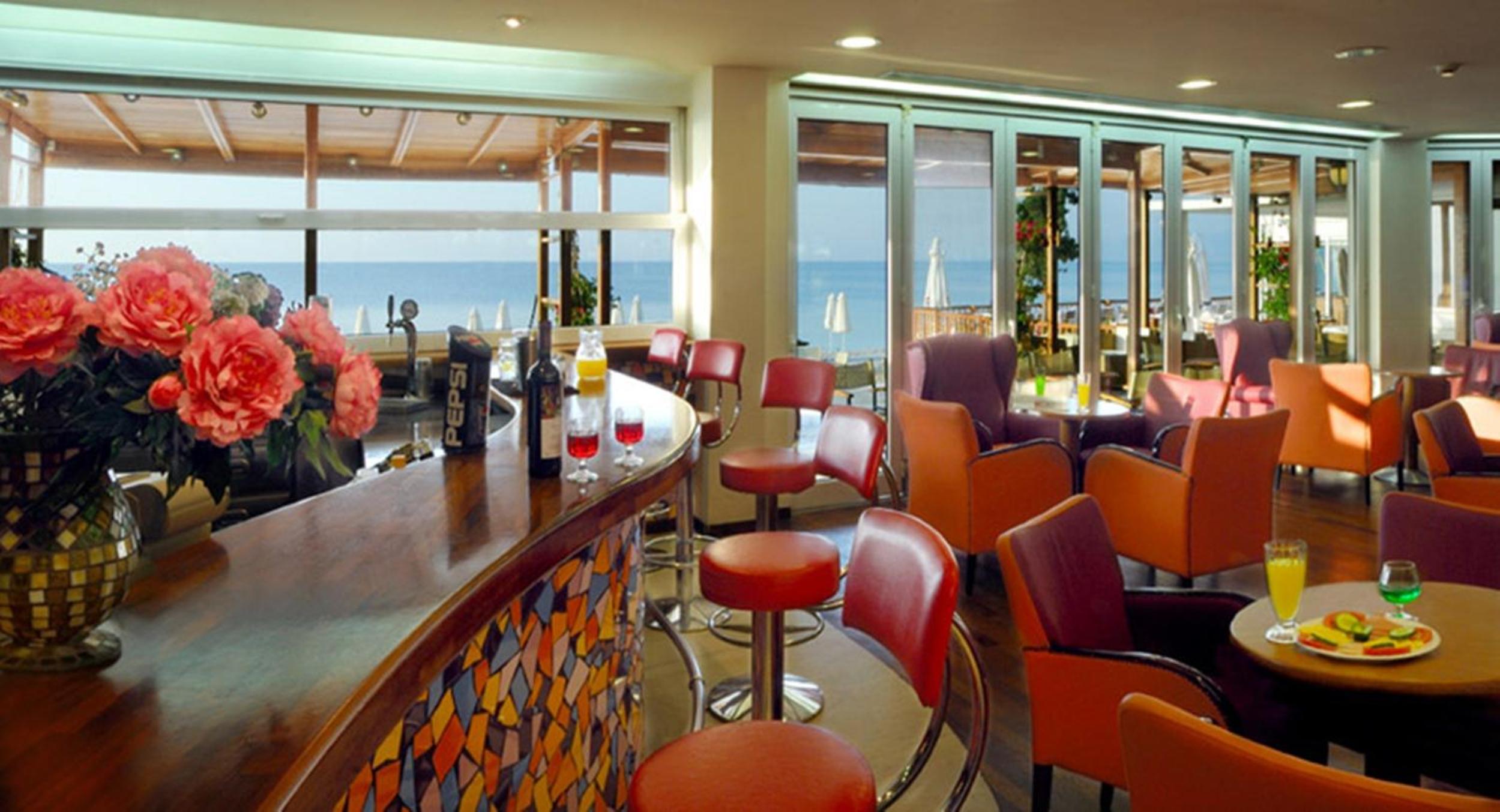 Comer Kinetta Beach