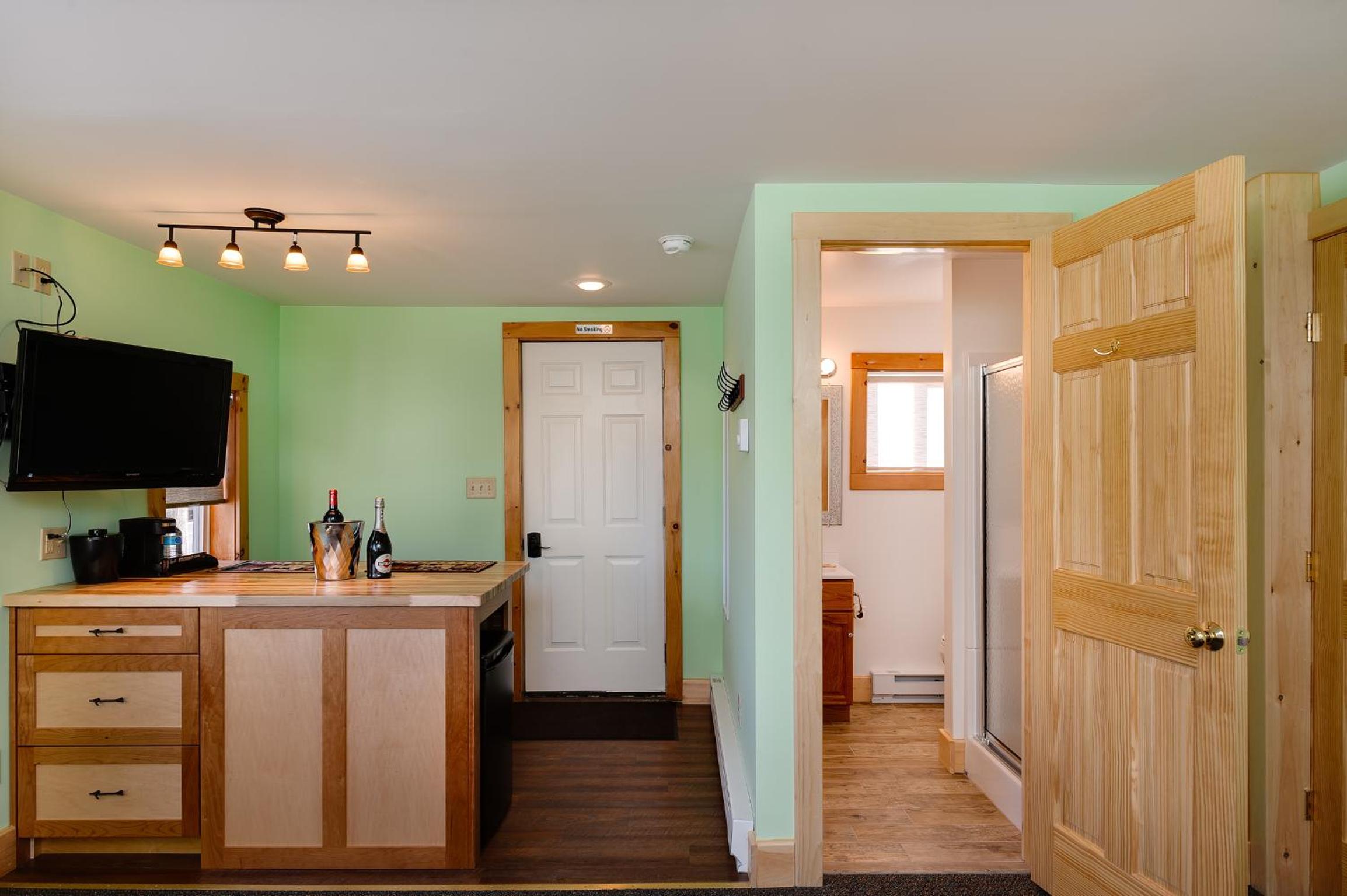 Cobble Mountain Lodge