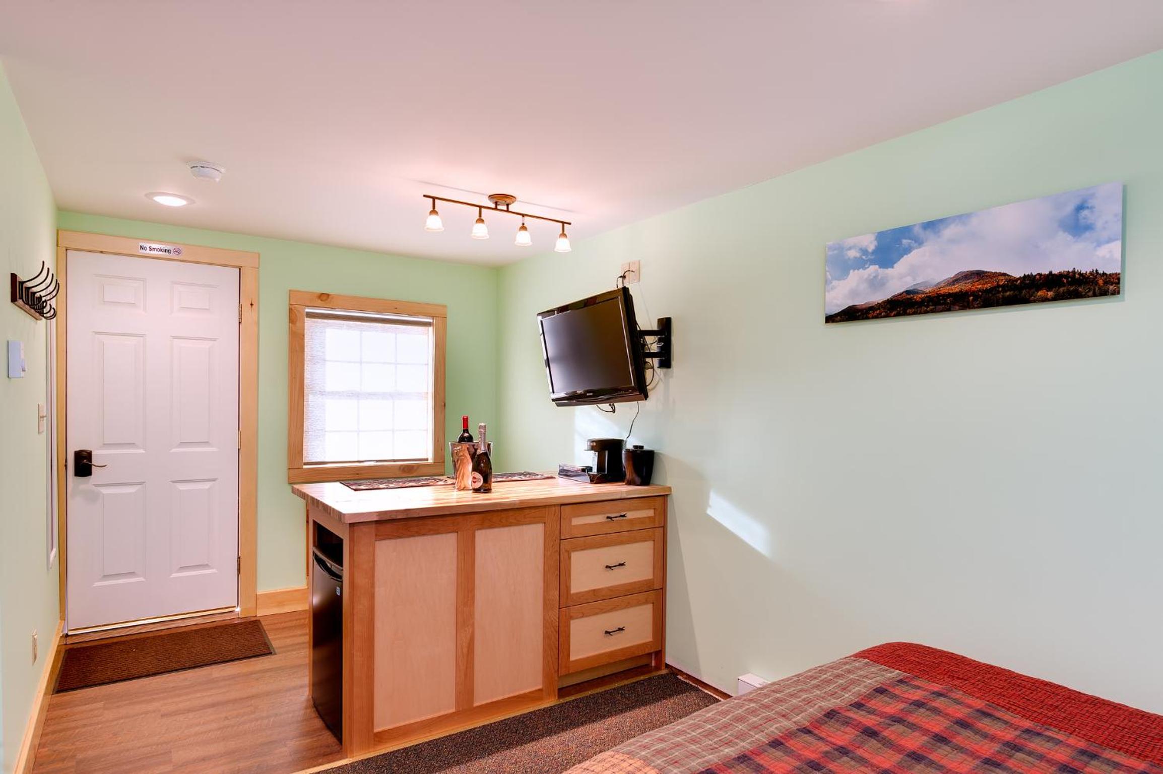 Cobble Mountain Lodge