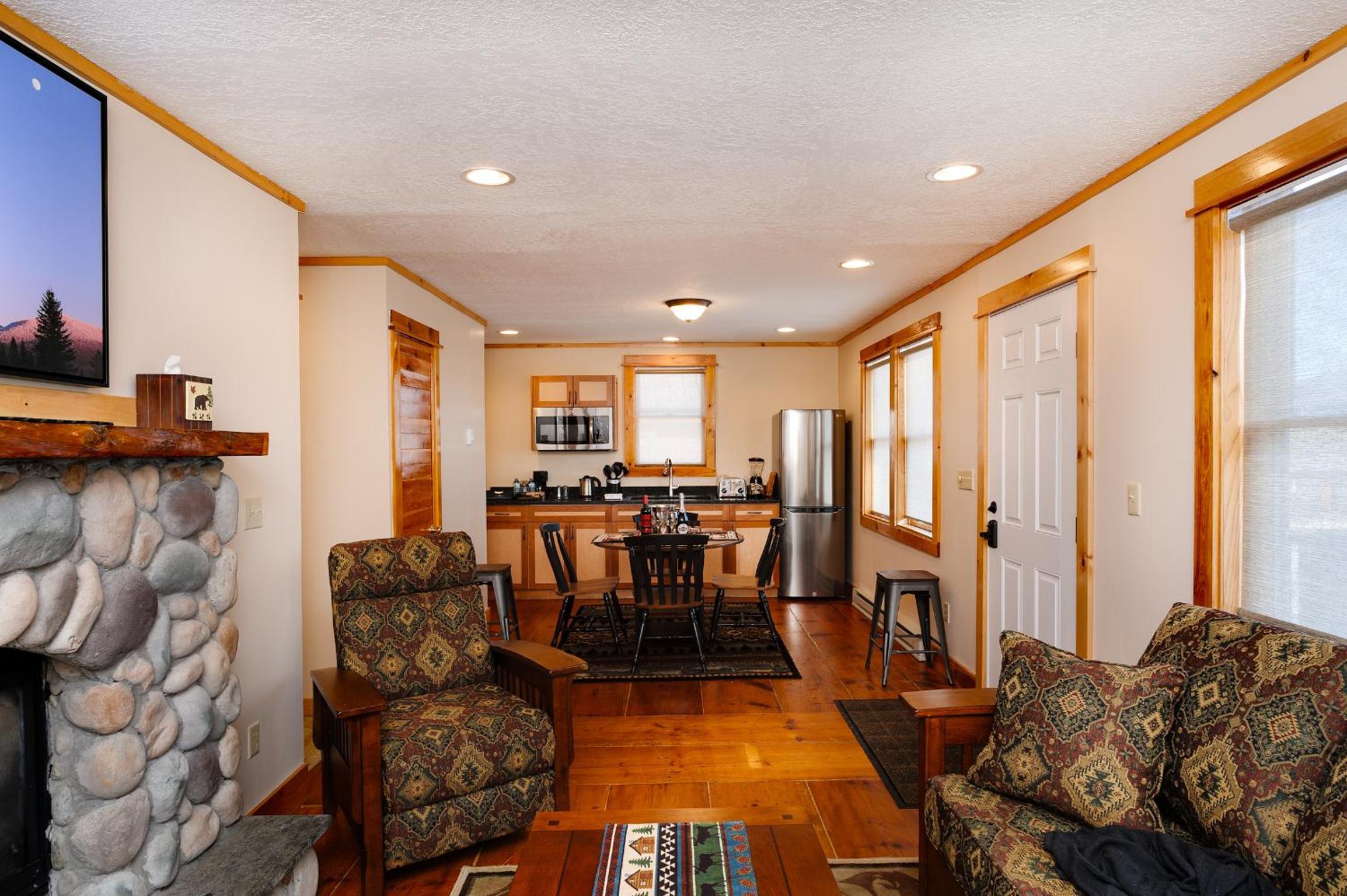 Cobble Mountain Lodge