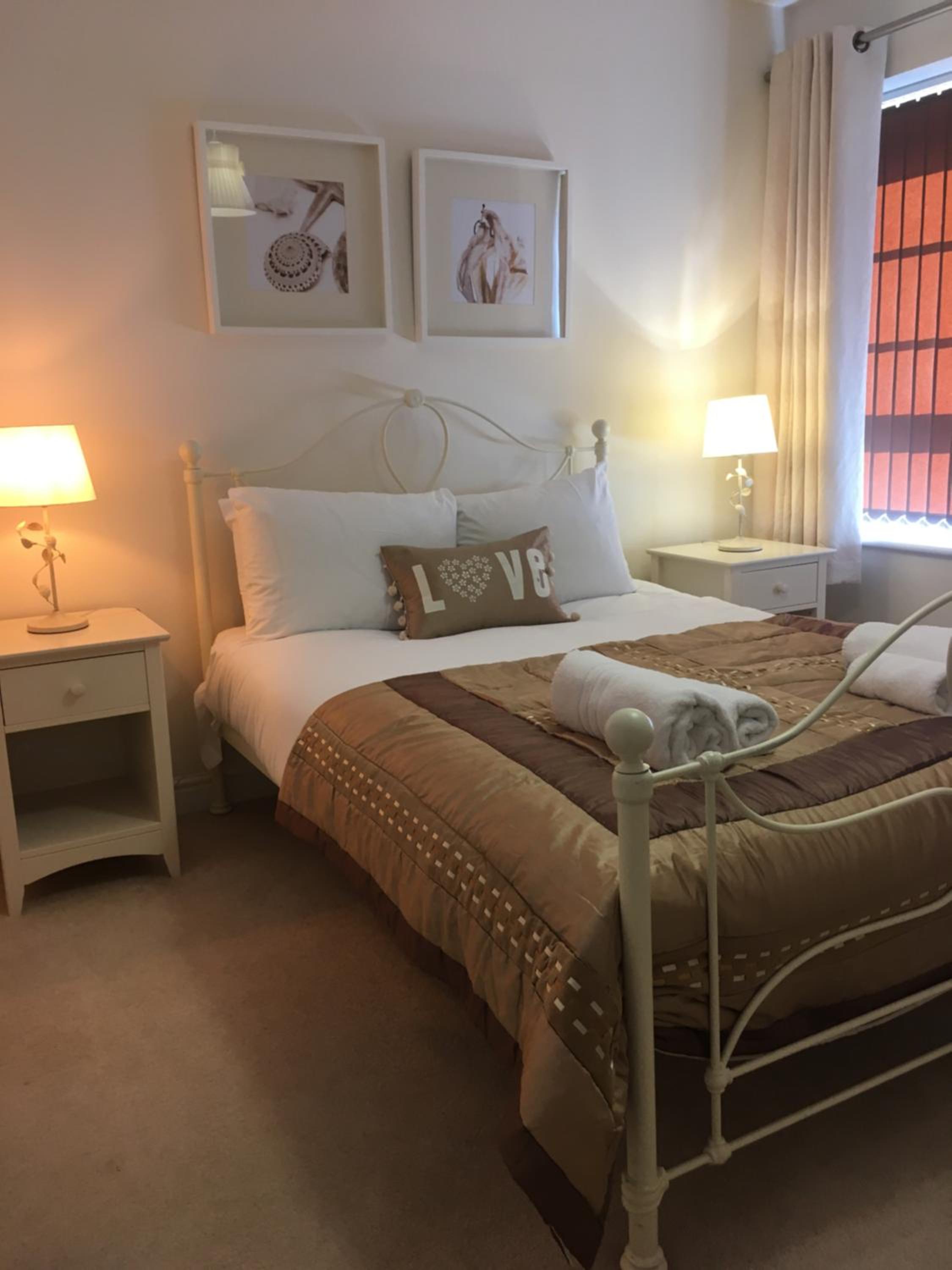 Blue Sky Apartments @Wallis Square, Farnborough
