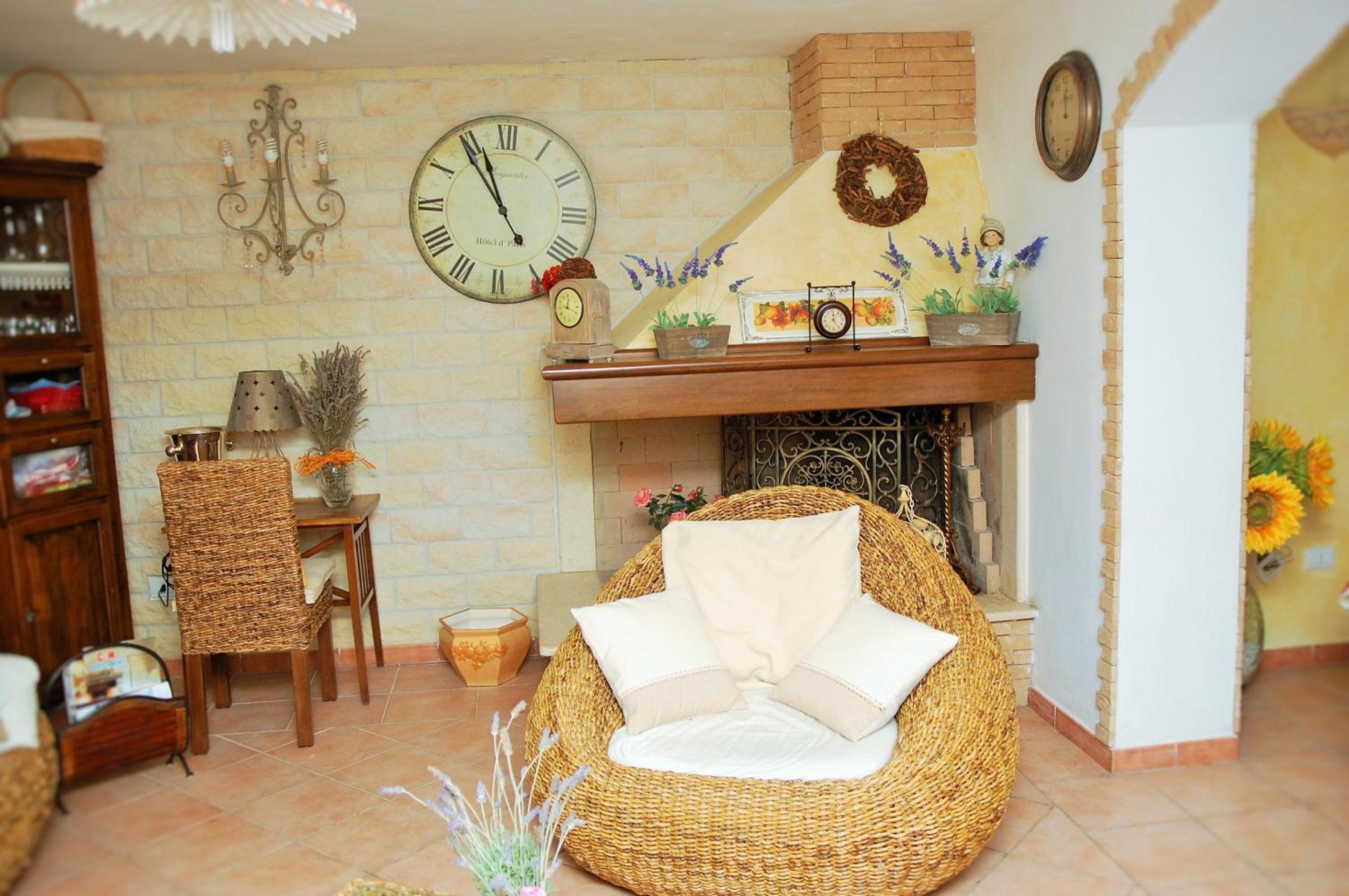 Photo 12