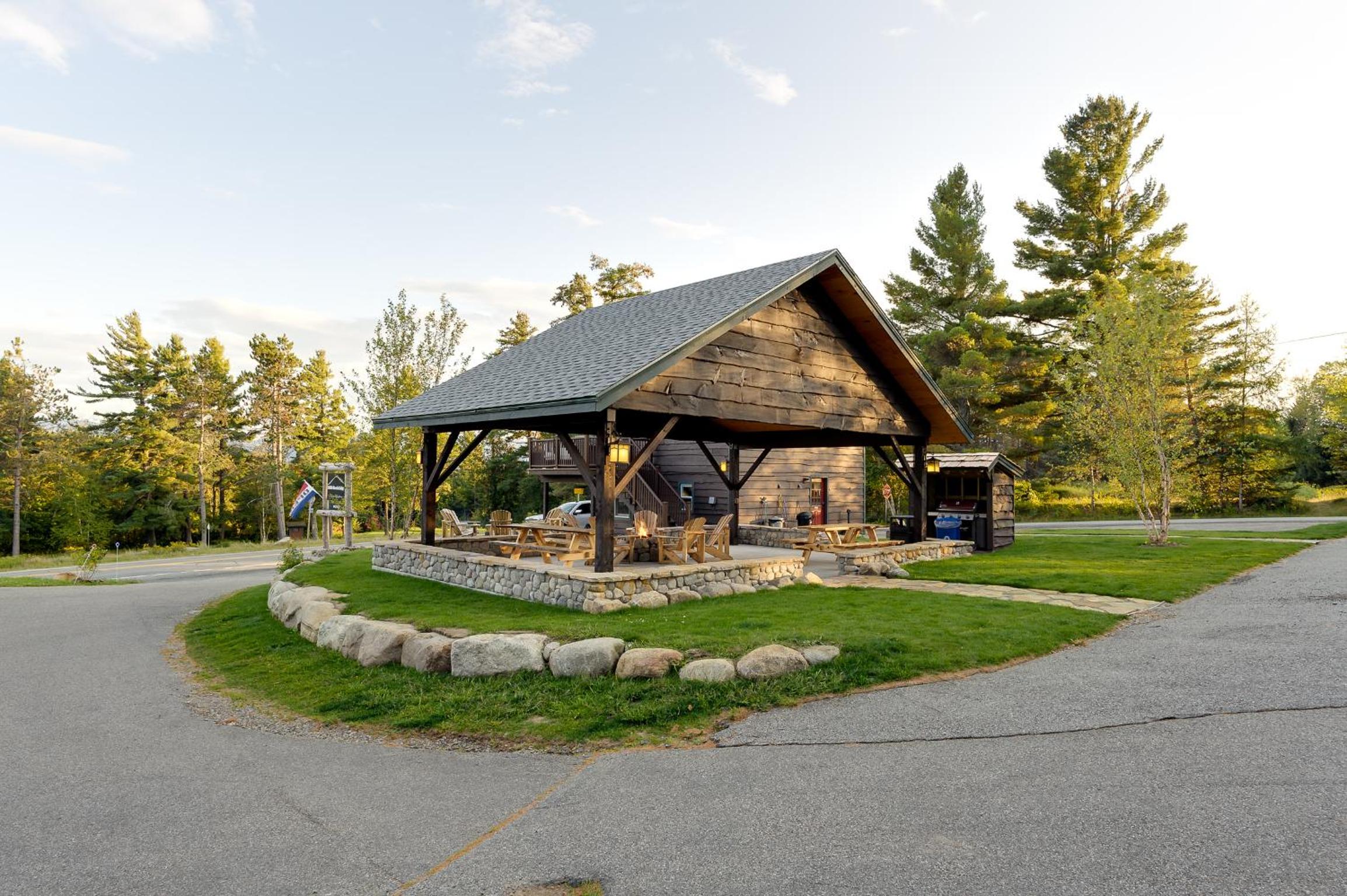 Cobble Mountain Lodge