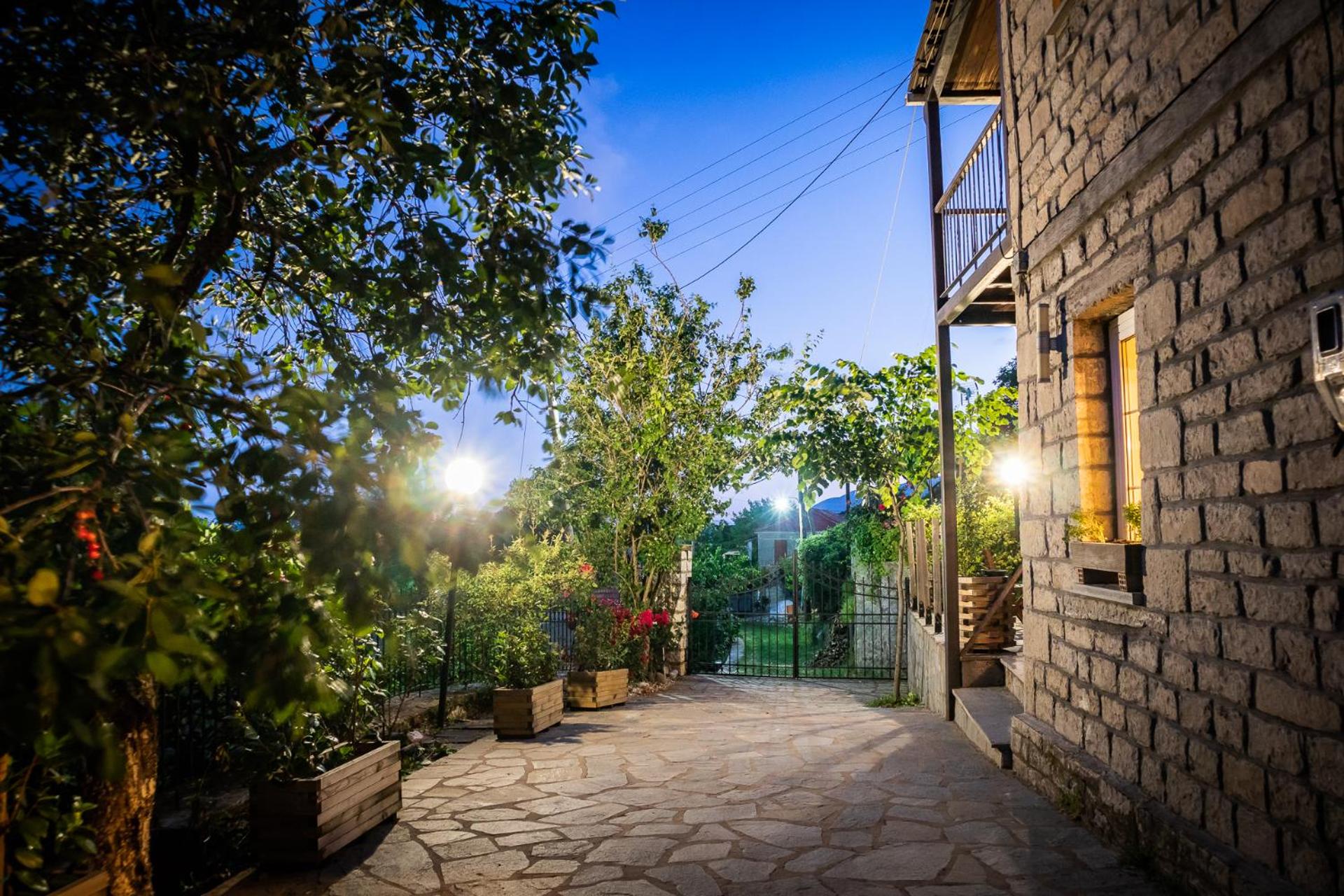 Villa in the mountain view 4