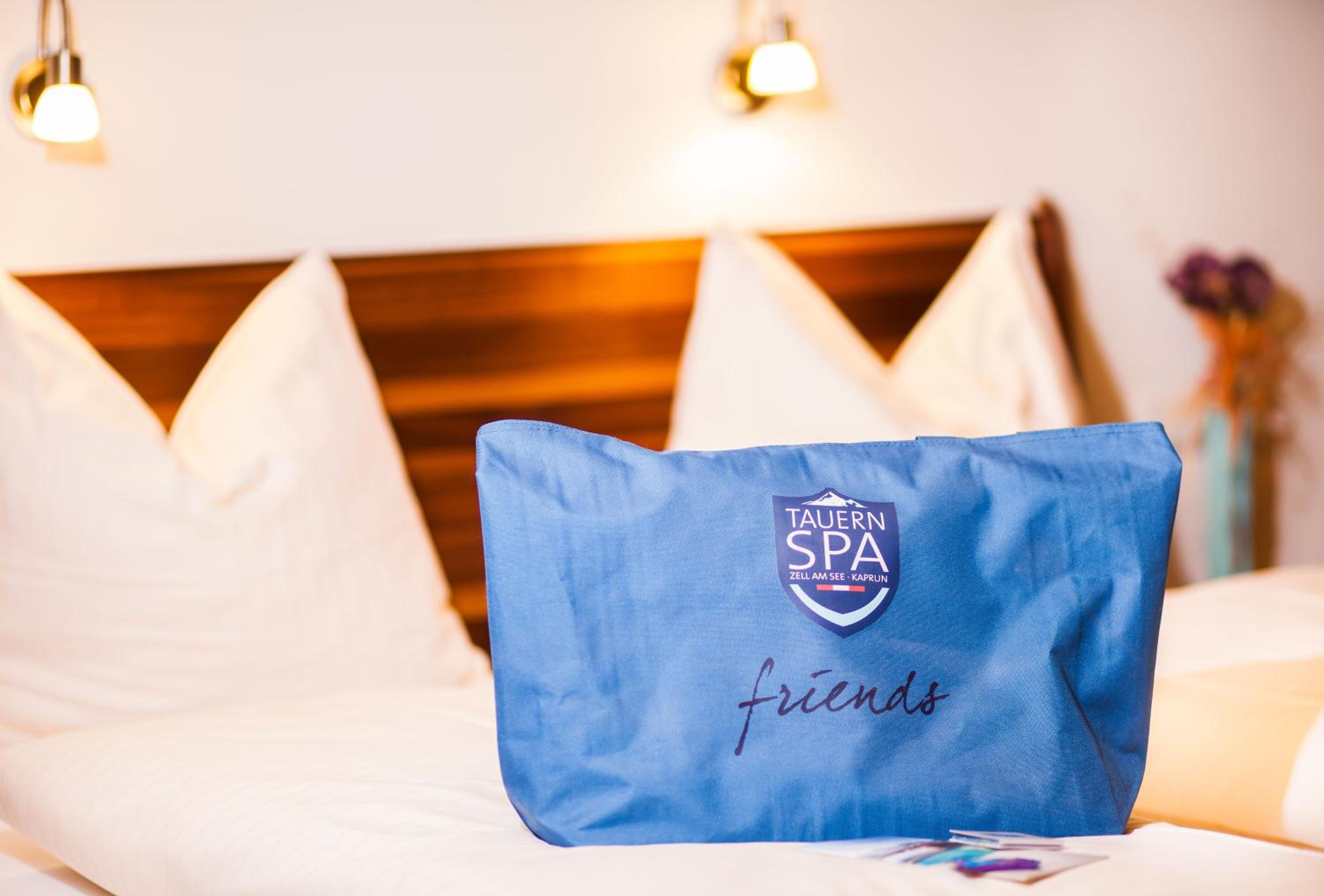 Simone's Platzerl - inklusive täglichem freien Eintritt Tauern Spa - nur 5 Gehminuten, Sommerkarte, privatem Garten mit Schwimmteich, Grill und Saunabereic