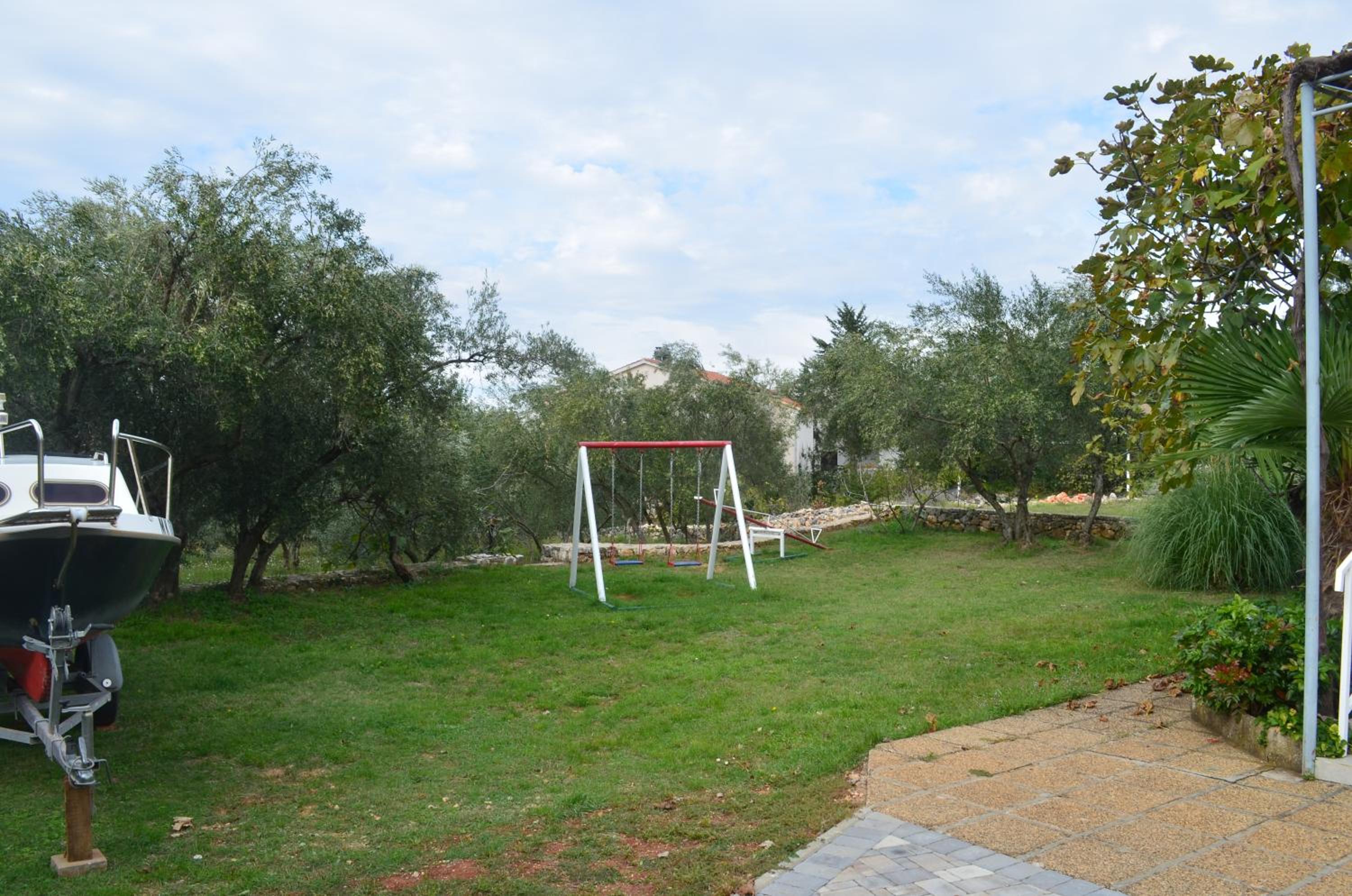 Photo 32