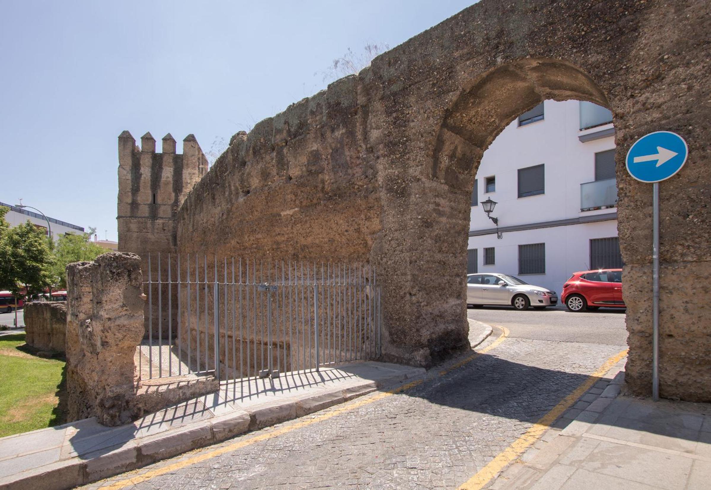 Murallas de Sevilla Apartamento con garaje 4 pax view 2