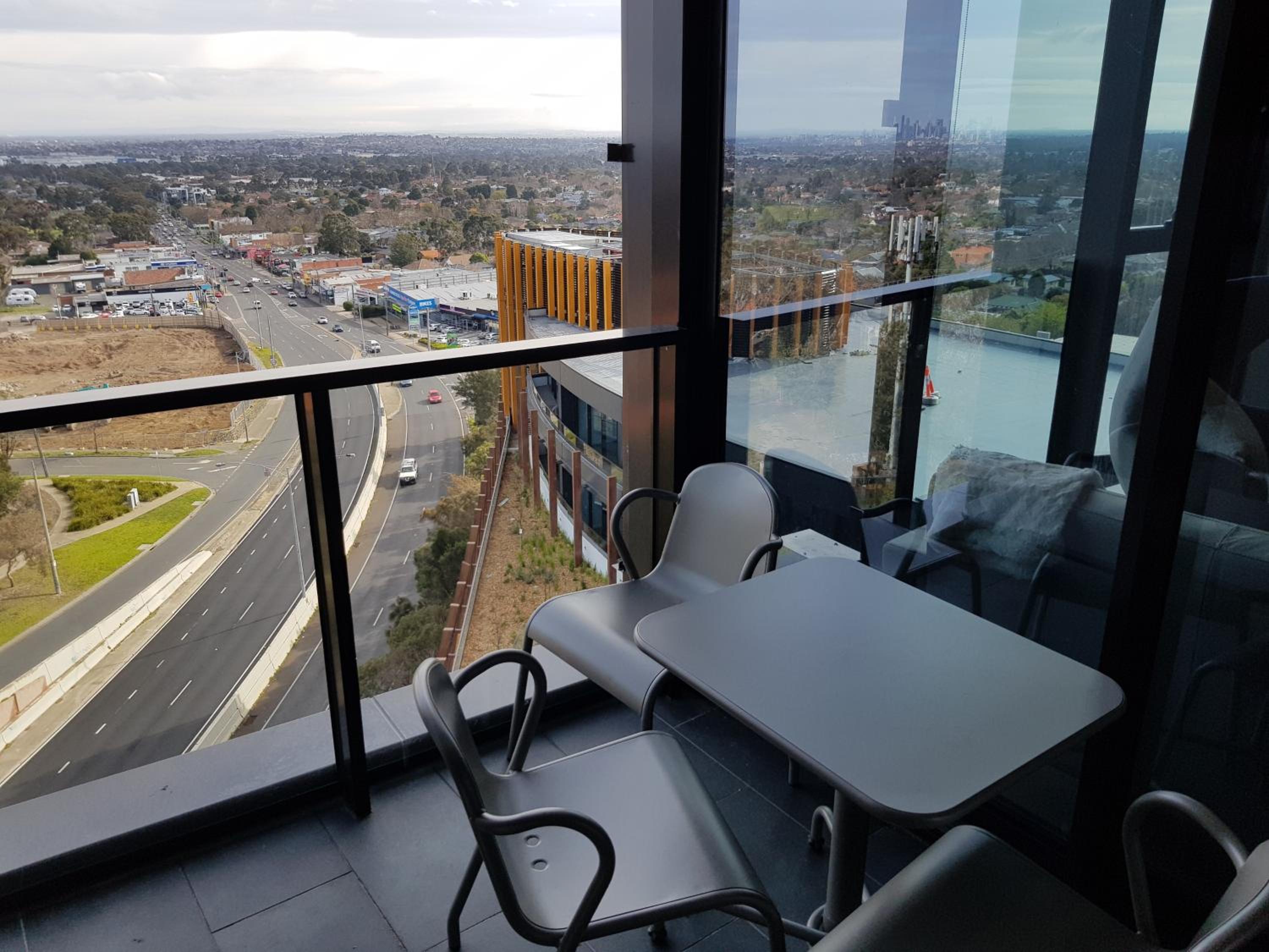 Ivanhoe Apartments
