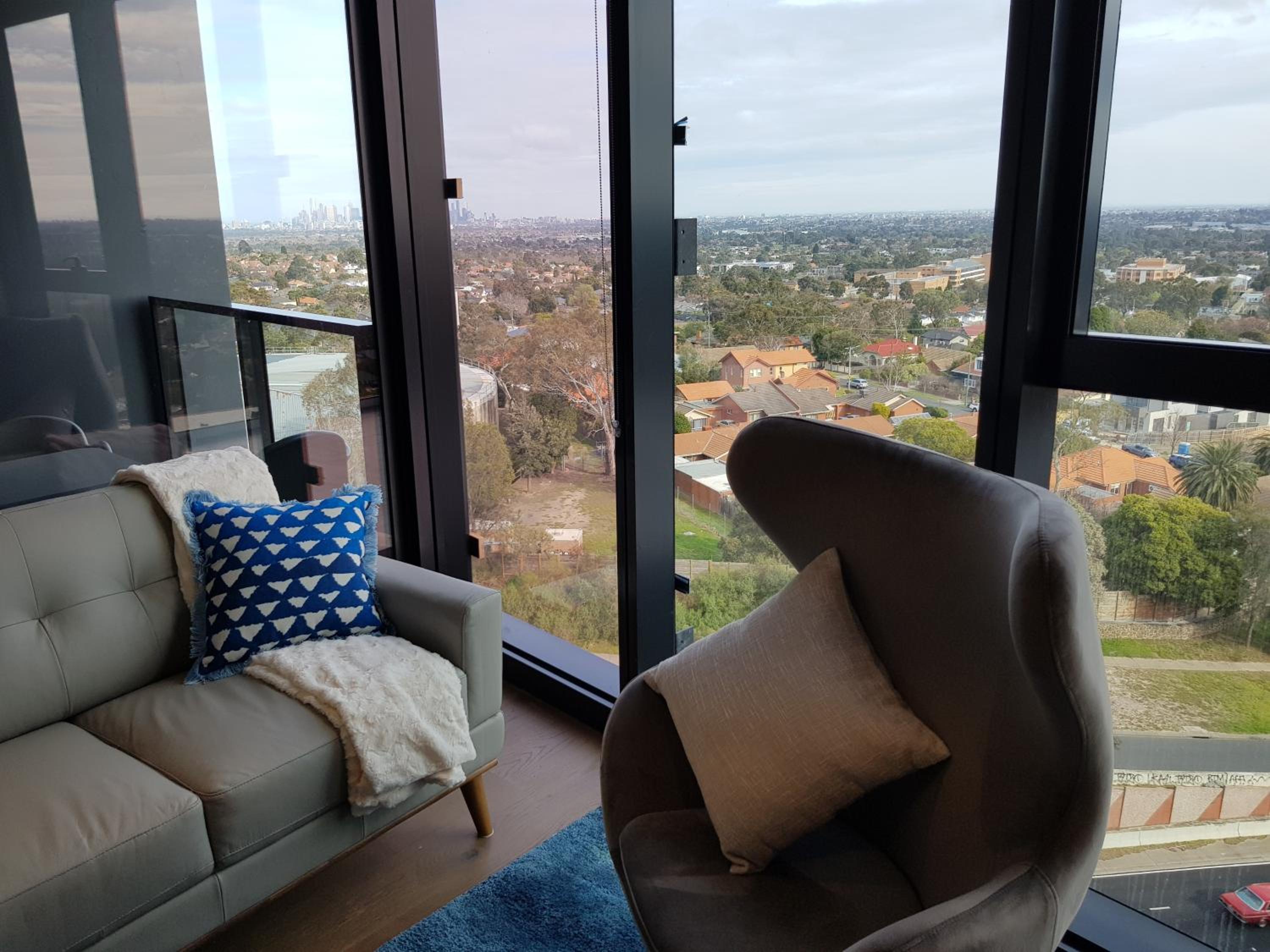 Ivanhoe Apartments